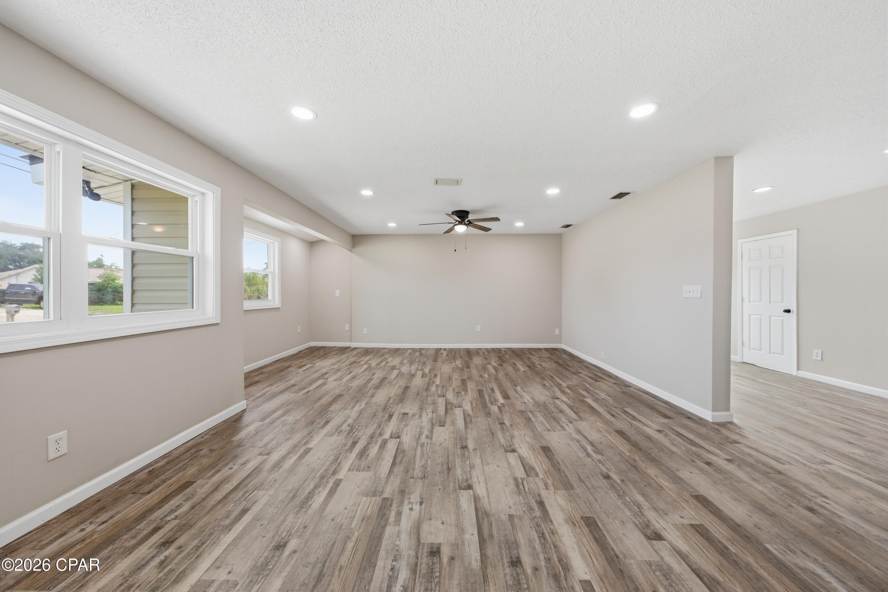 Hentz 1st Add Unit B - Residential