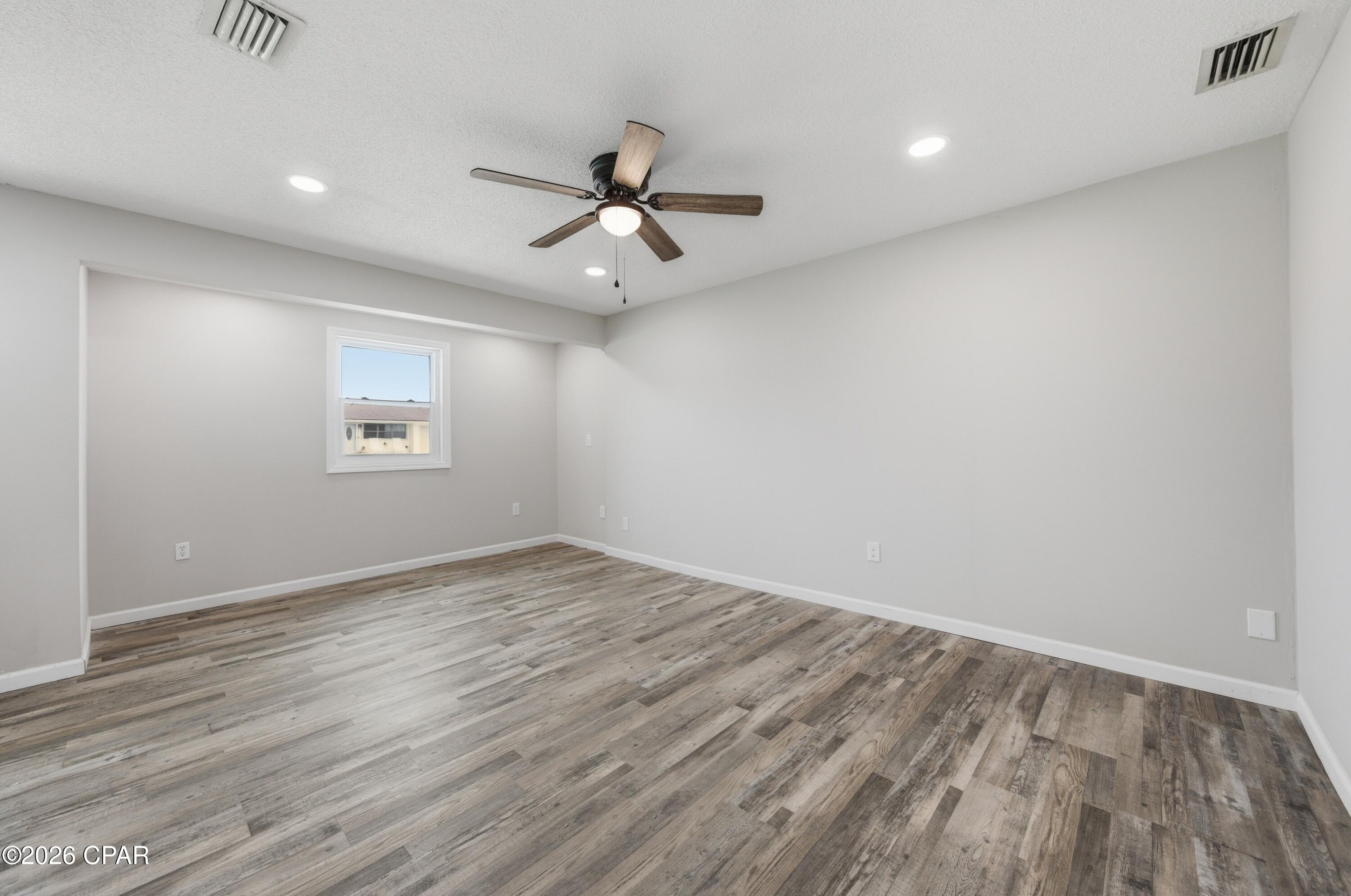 Hentz 1st Add Unit B - Residential