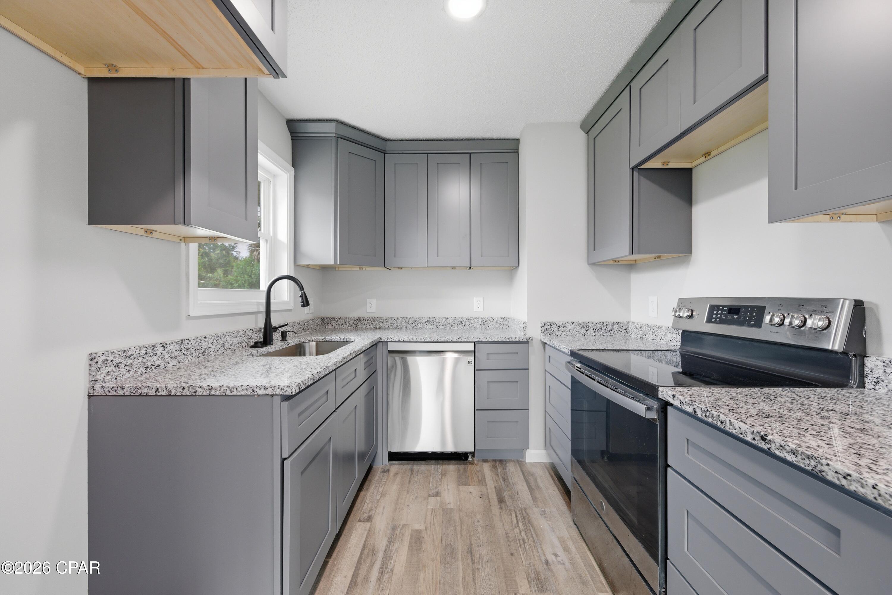 Hentz 1st Add Unit B - Residential