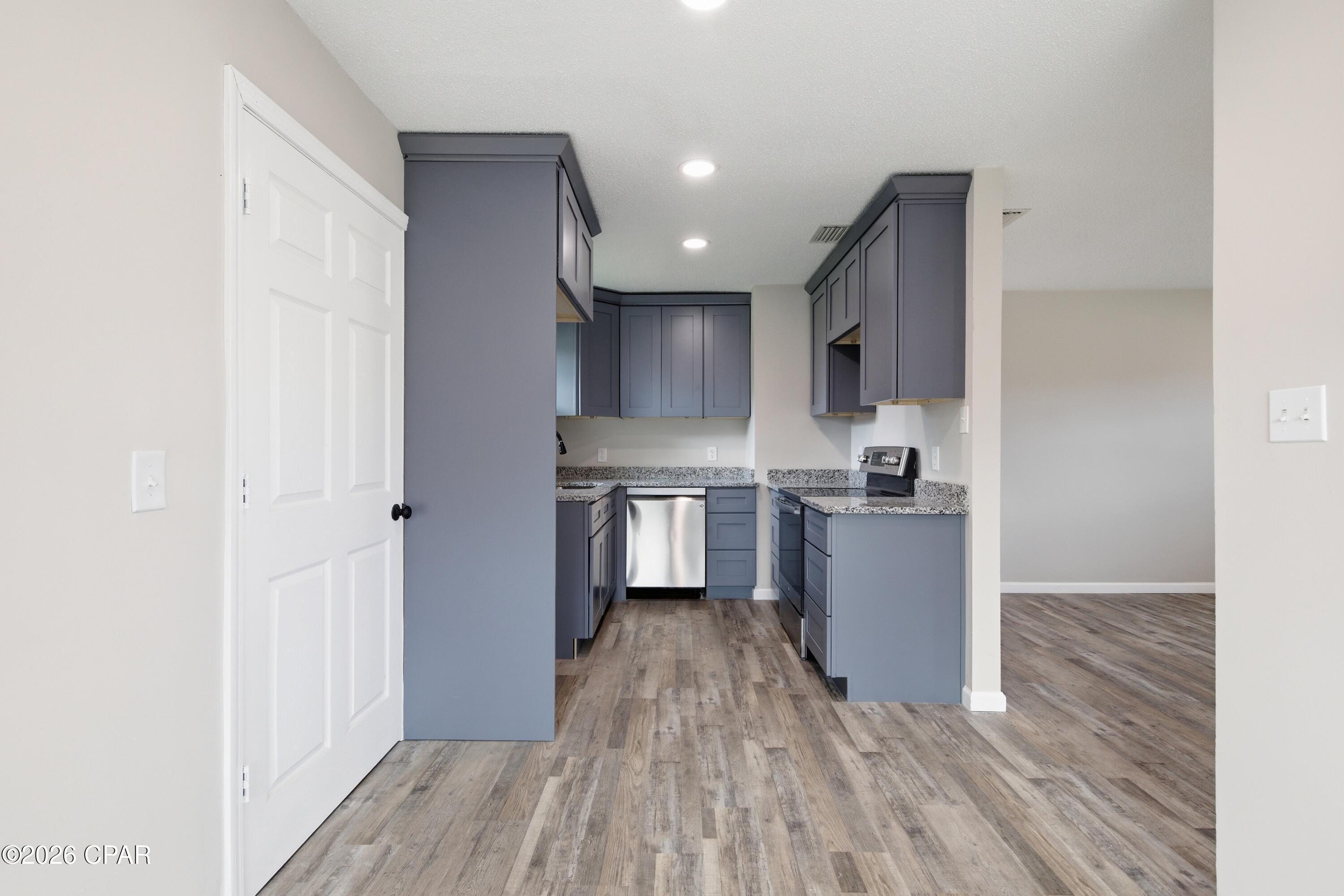Hentz 1st Add Unit B - Residential