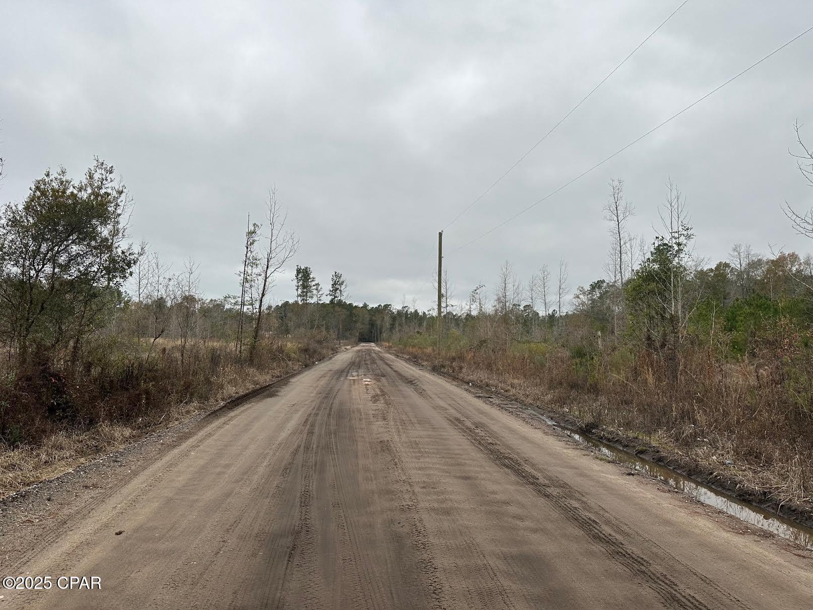 Dream Location for Country Living or Hunters Paradise either way you won't want to miss this opportunity! This Beautiful 25.11+/- Acres of prime land has so much to offer. Dirt rd on Chance about a half of mile from hwy 90 and only 5 miles to Chipley. Bring your build plans, hunting gear, Horses and ATVS LOCATION LOCATION!!!! This Property has Easy Access to I-10, Hwy 90, Hwy 77.DEED RESTRICTIONS. SEE DOCUMENTS