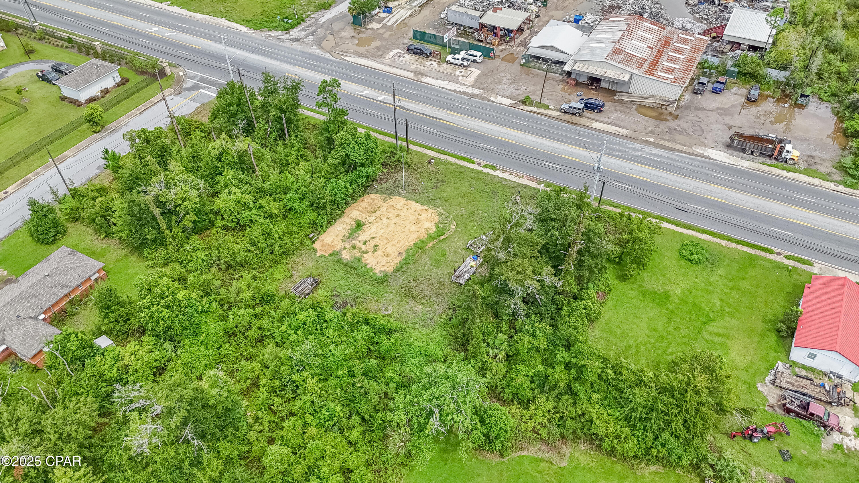 Louis Tract - Land