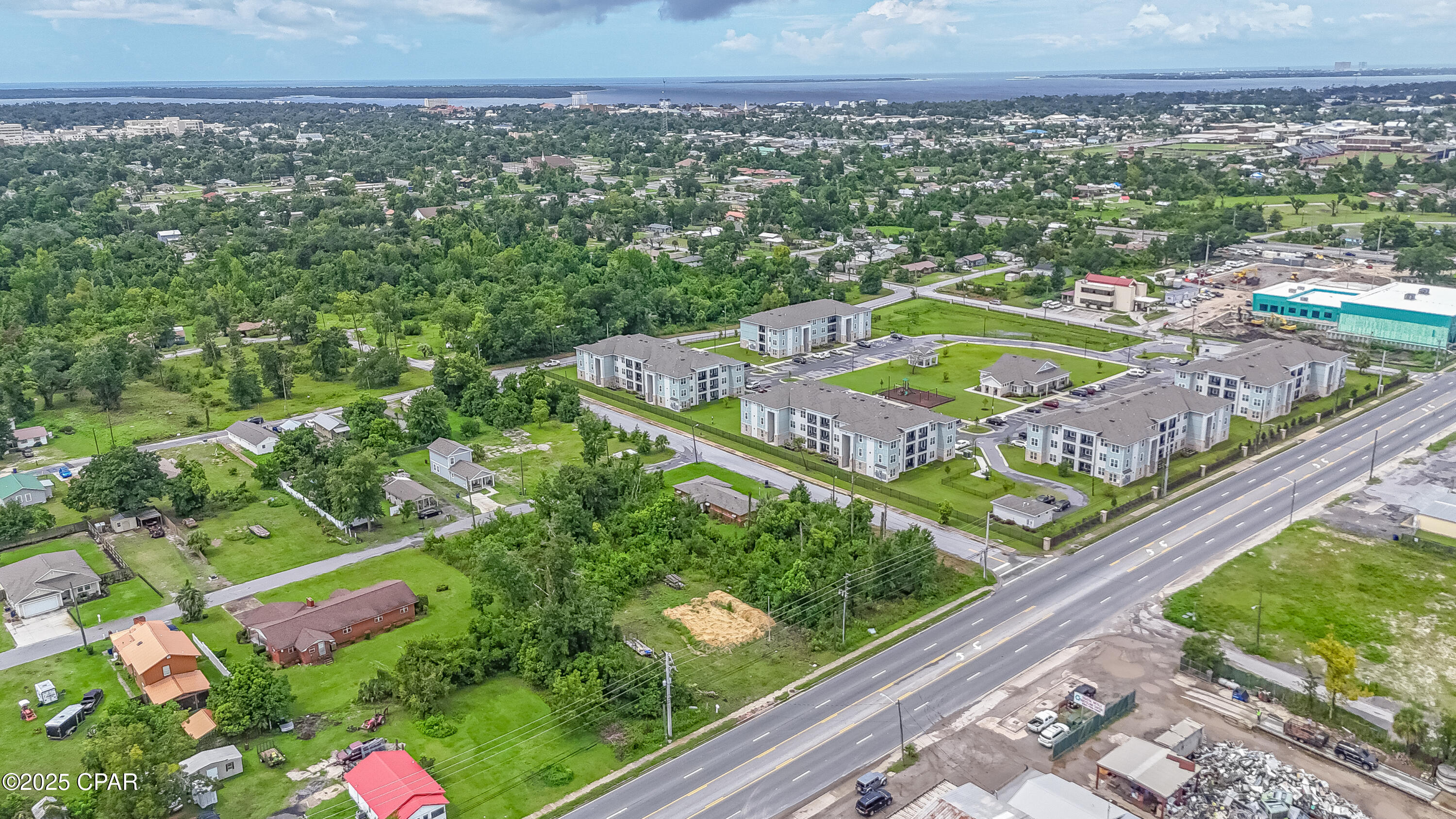 Louis Tract - Land