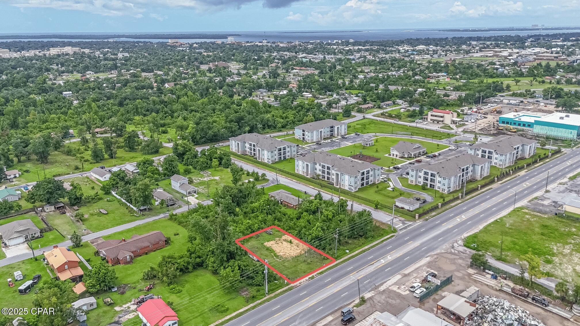 Louis Tract - Land