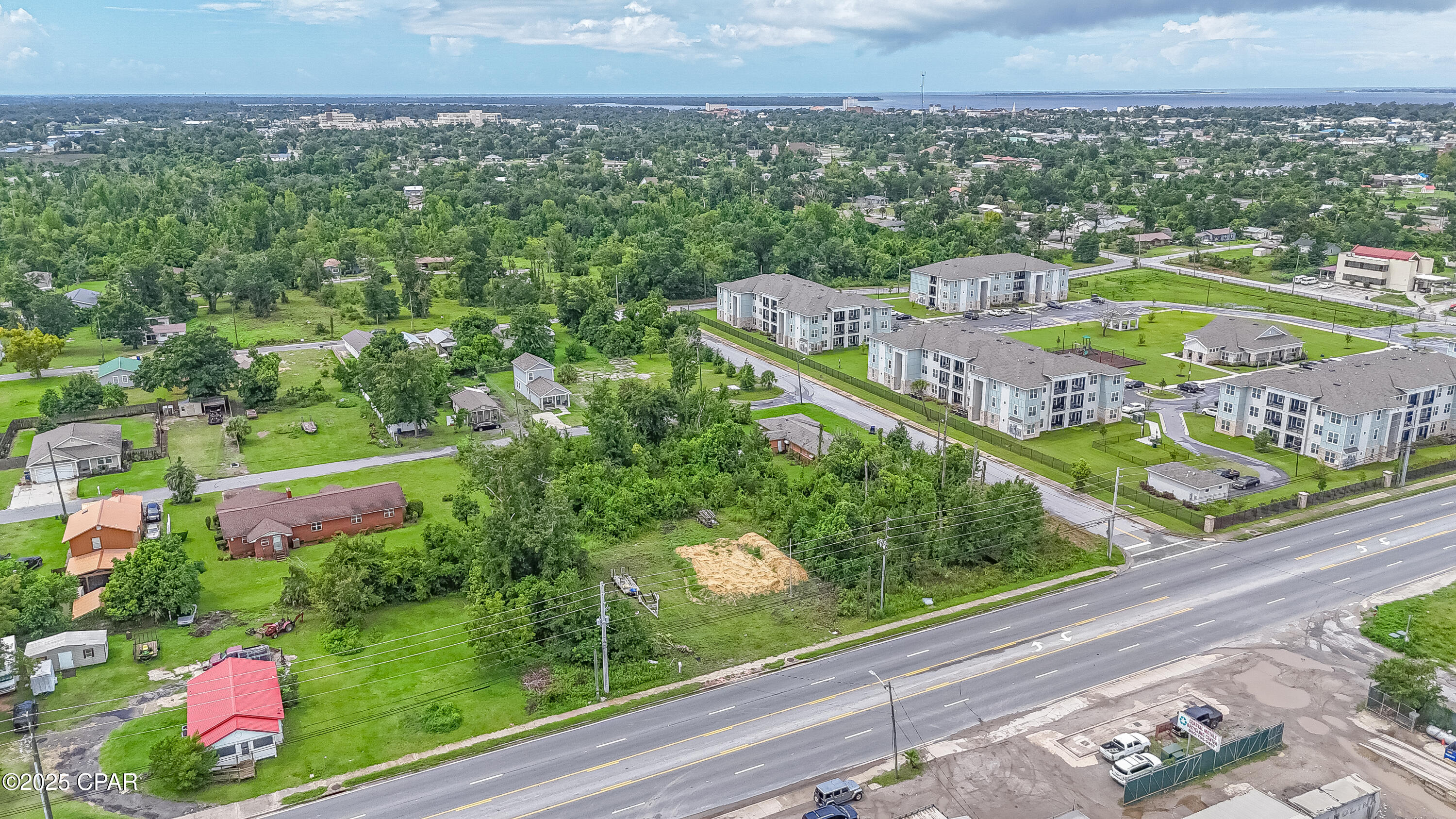 Louis Tract - Land