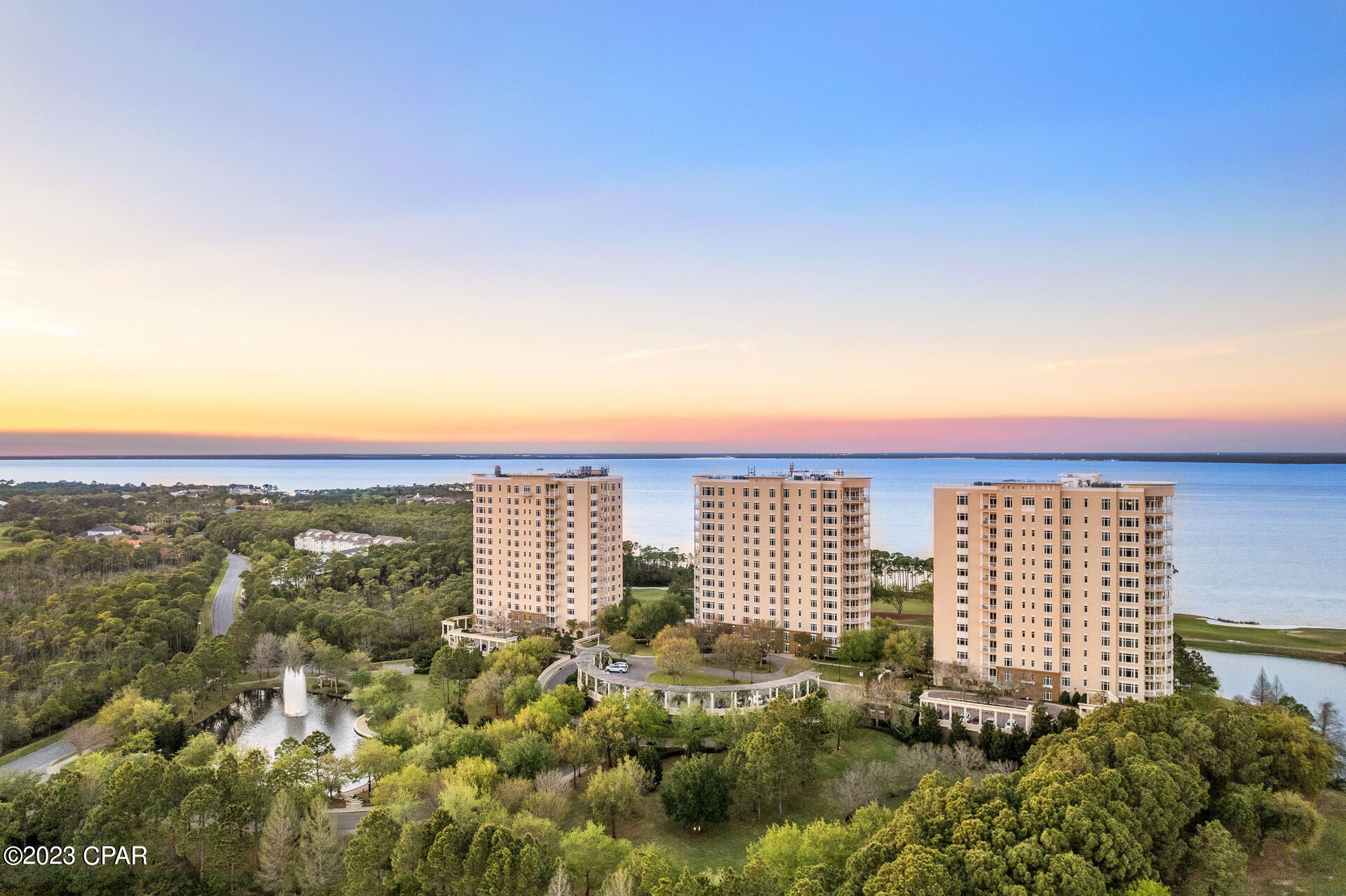 One Water Place At Kelly Plantation - Residential