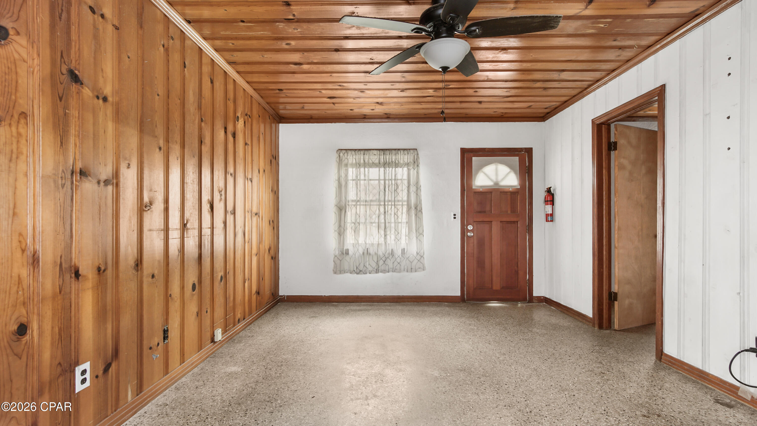 Hutchison's 1st To Bahama Bch - Commercial Sale