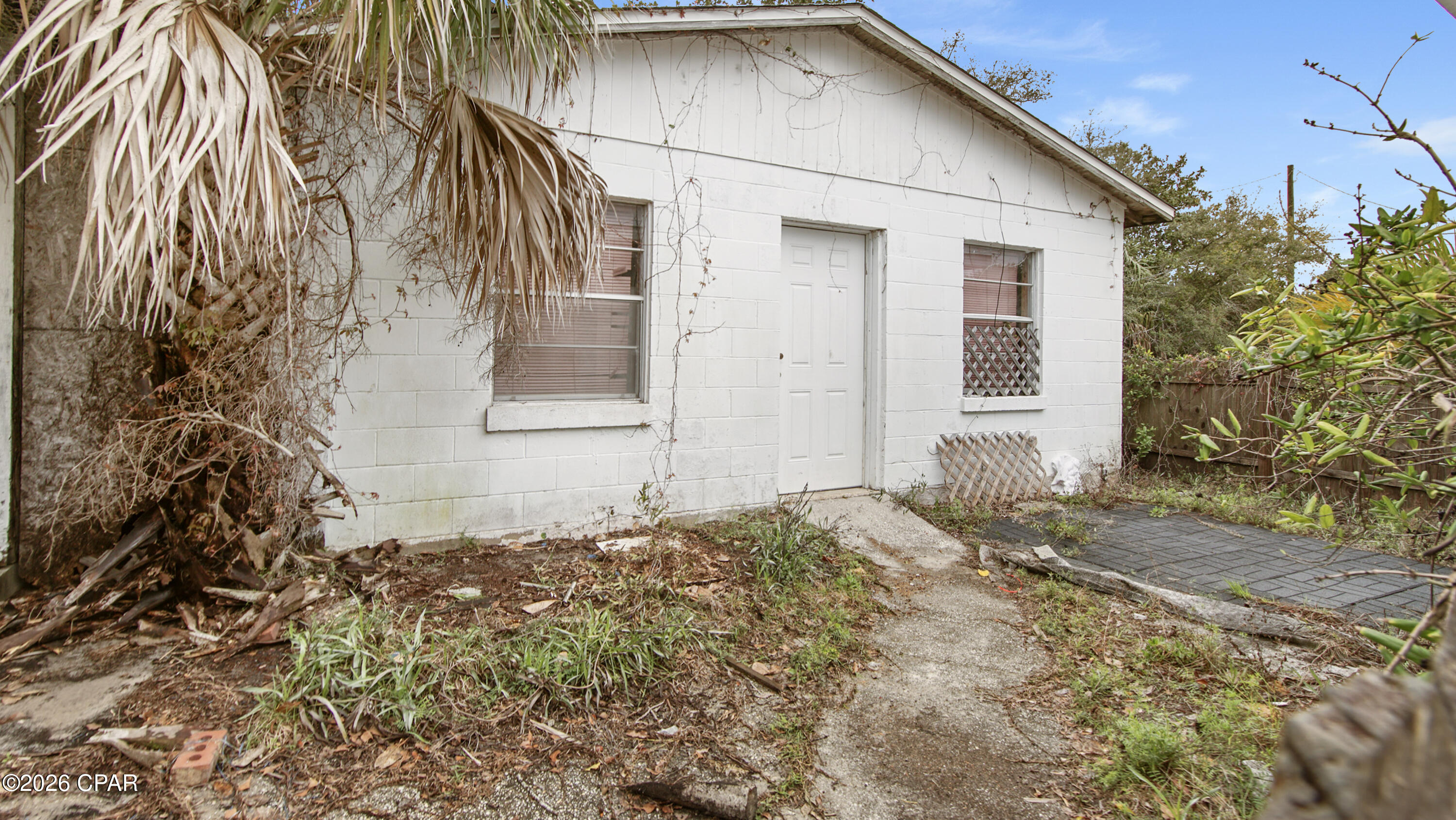 Hutchison's 1st To Bahama Bch - Commercial Sale
