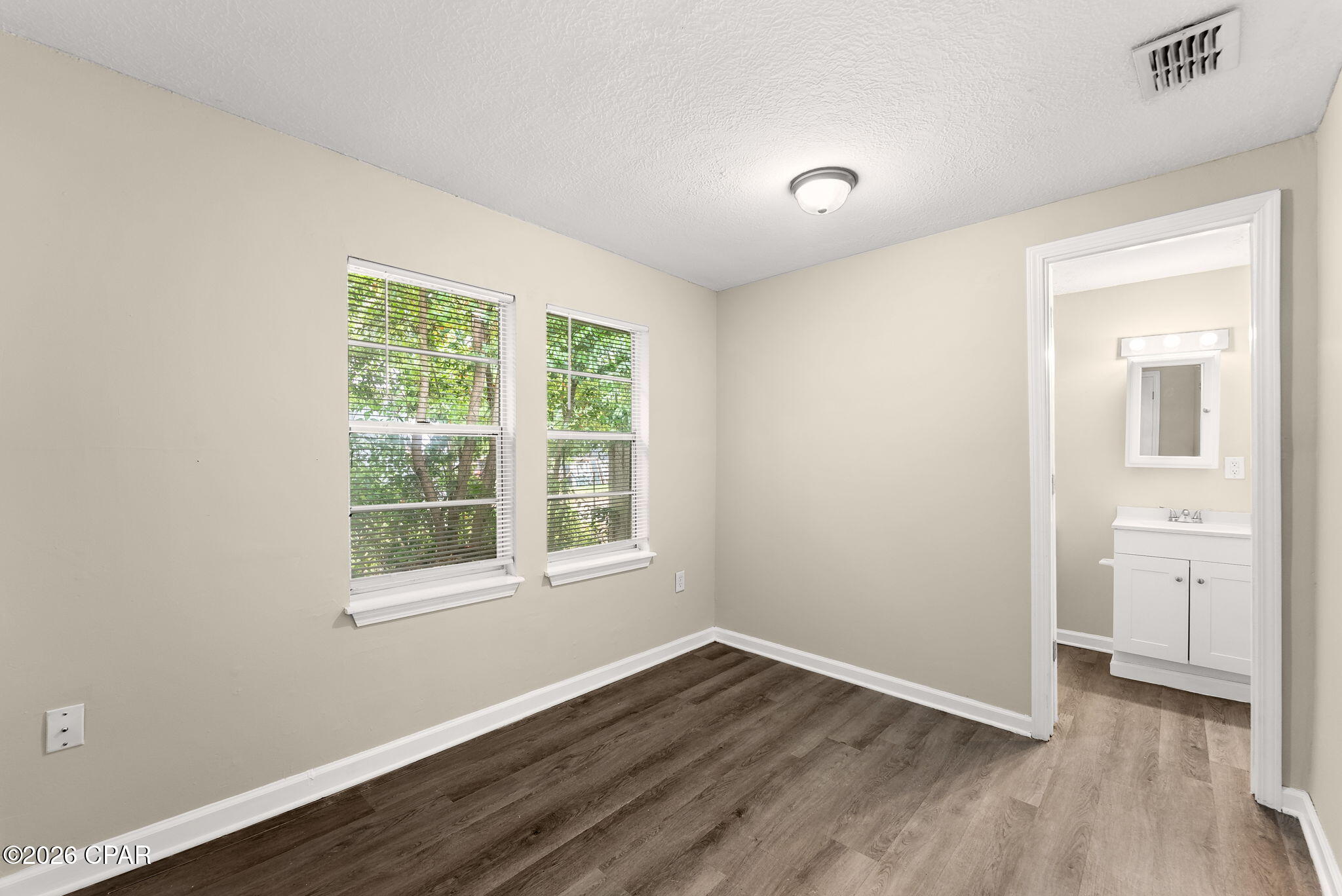 [No Recorded Subdiv] - Commercial Sale