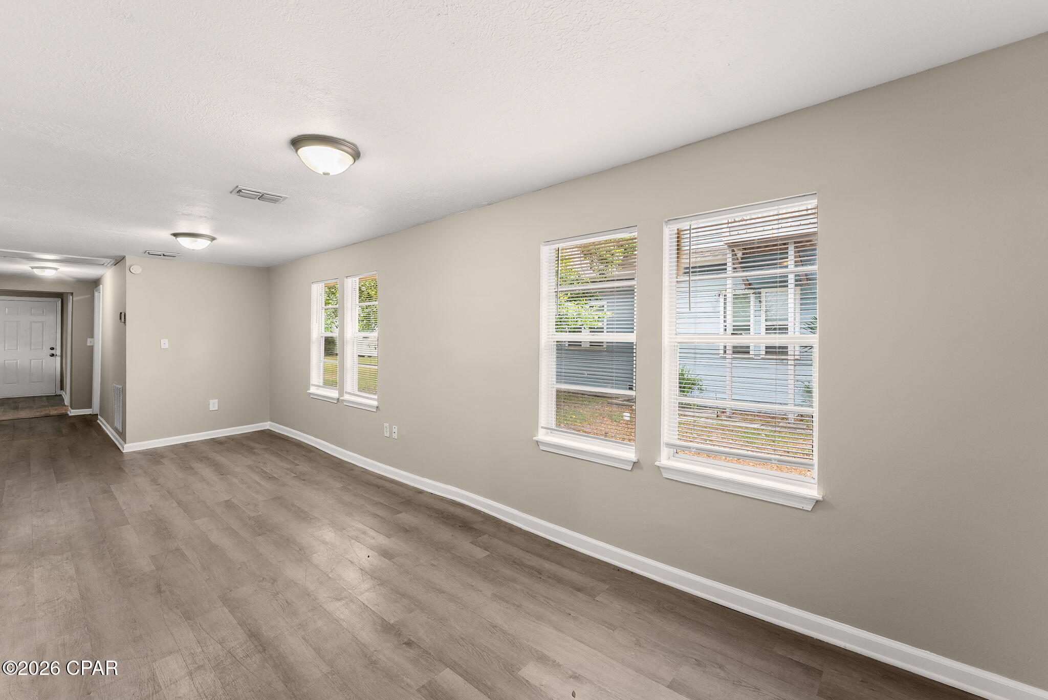 [No Recorded Subdiv] - Commercial Sale