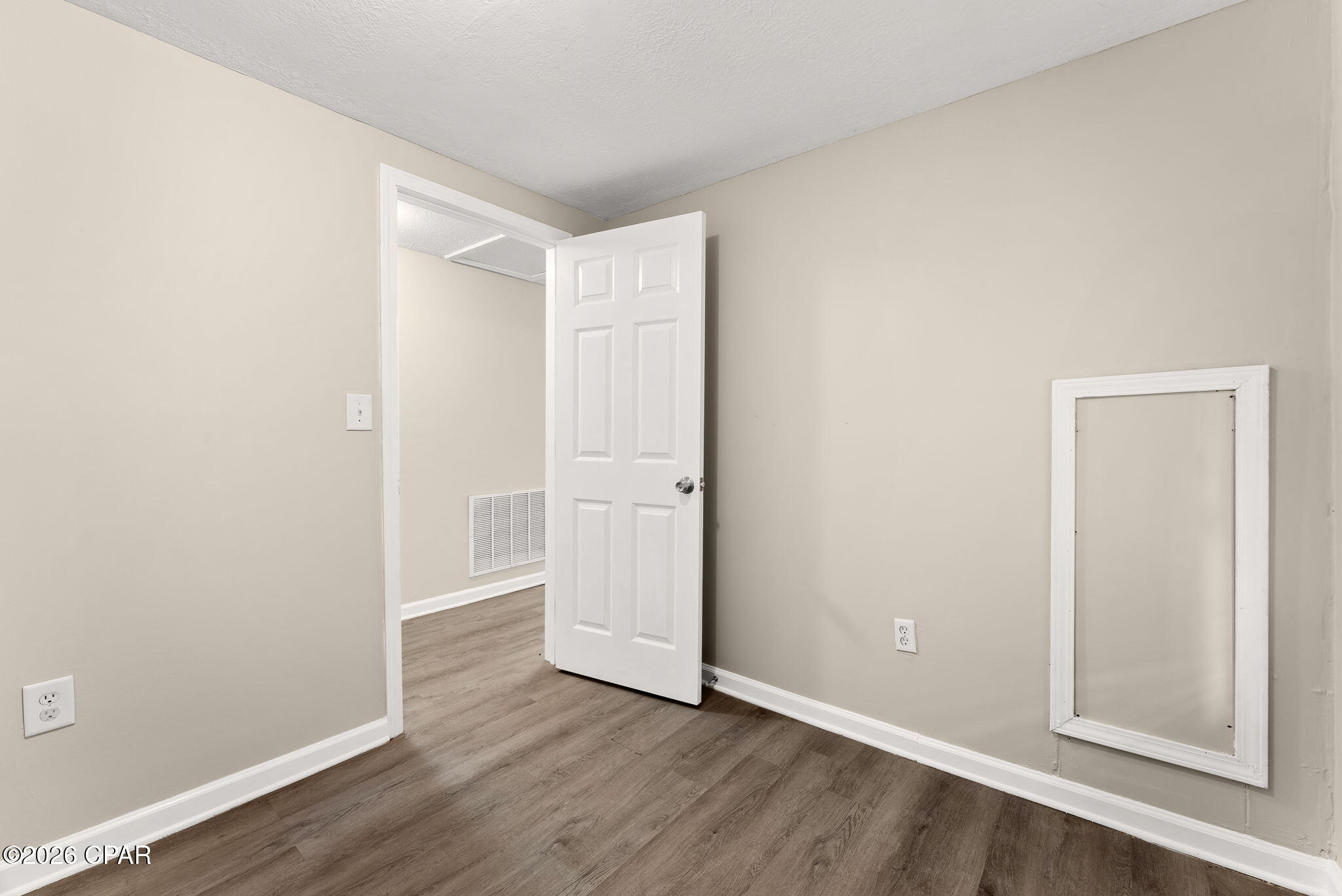 [No Recorded Subdiv] - Commercial Sale