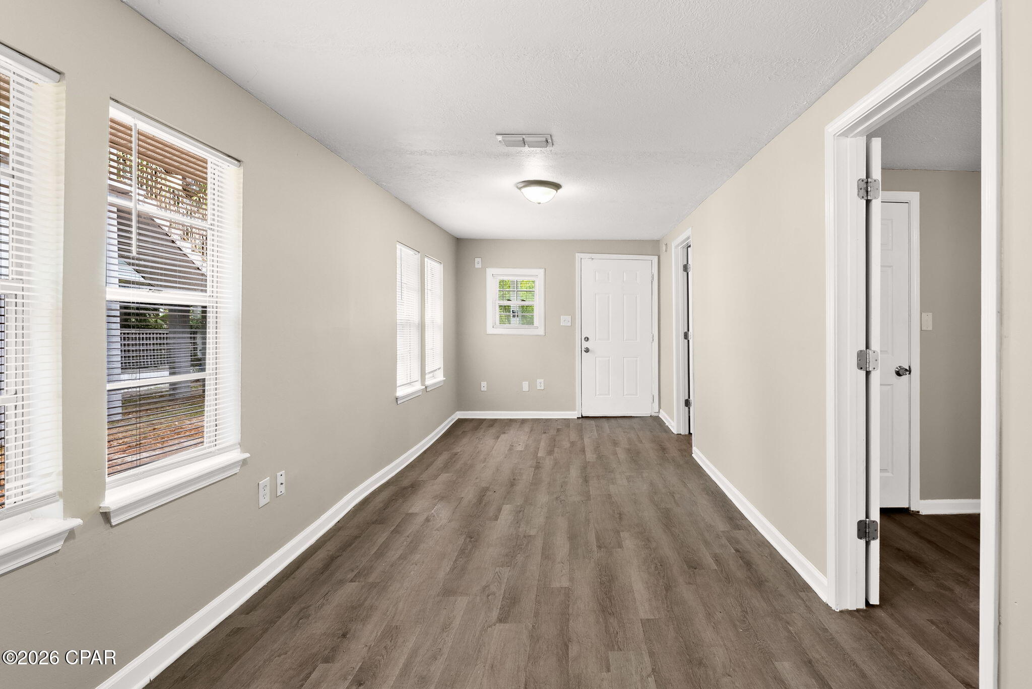 [No Recorded Subdiv] - Commercial Sale