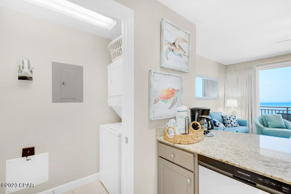 Splash Condo - Residential