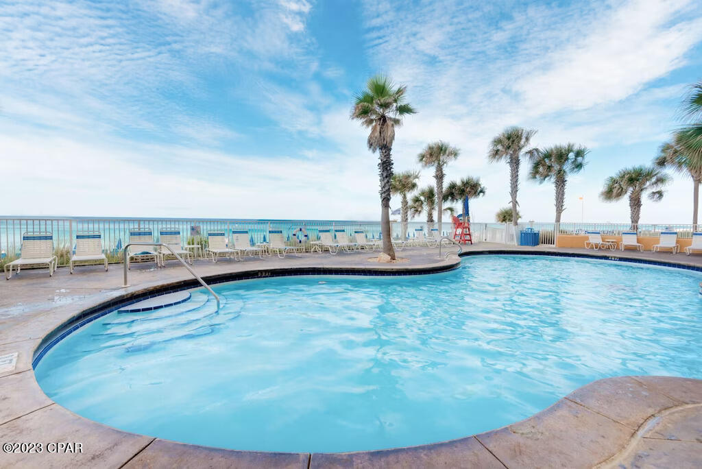 Splash Condo - Residential