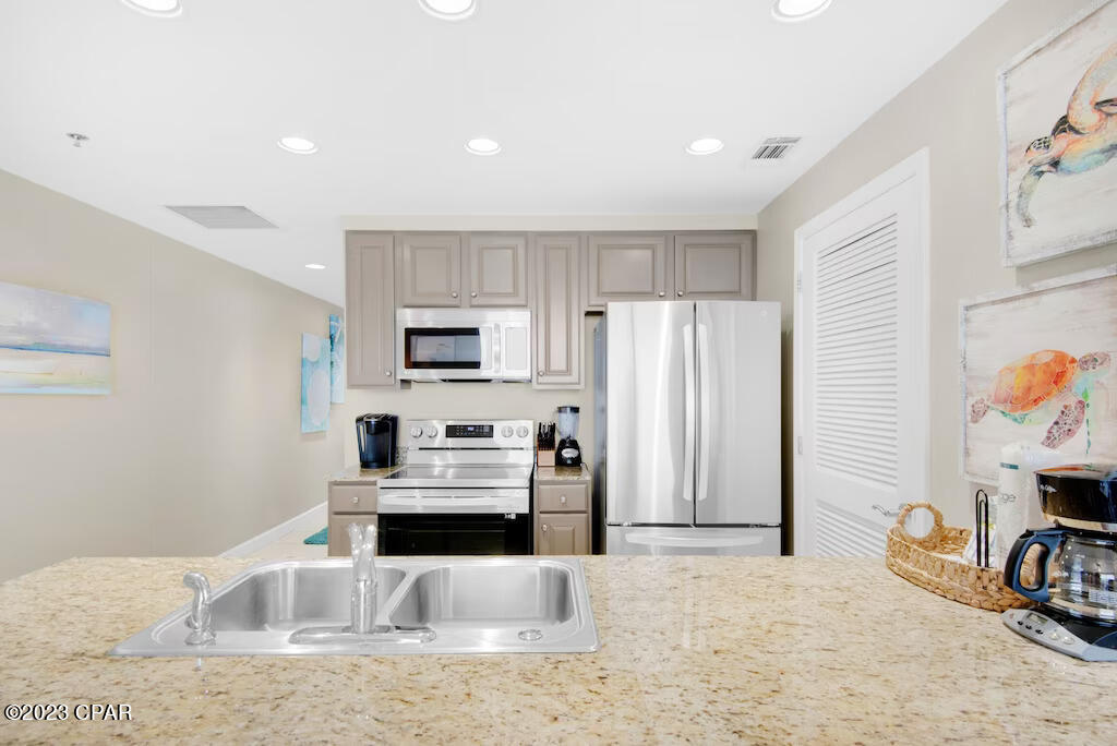 Splash Condo - Residential