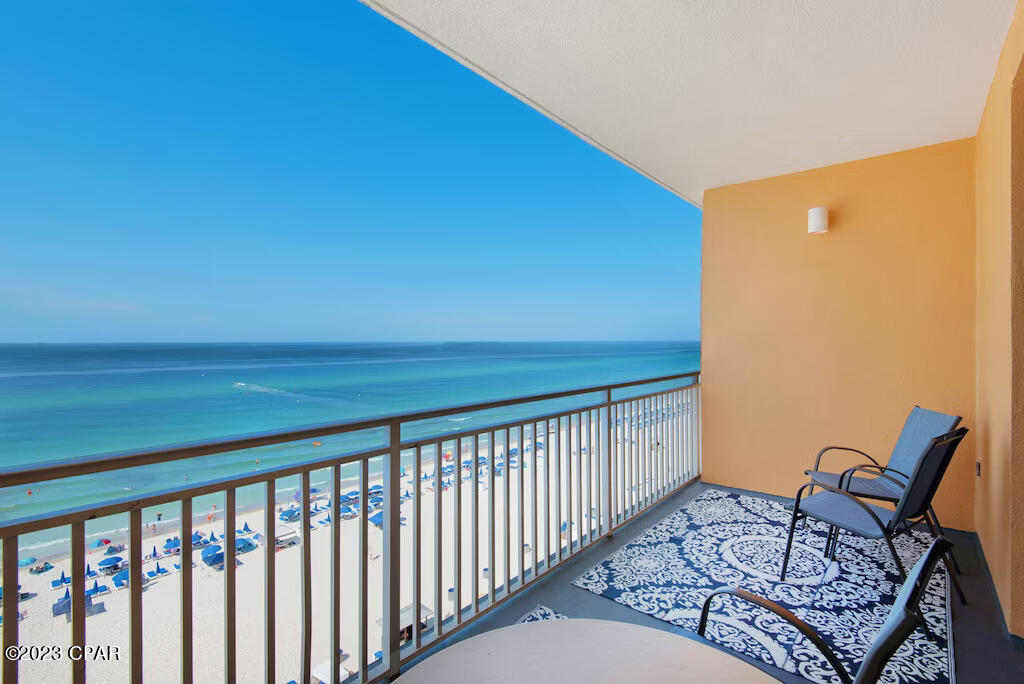 Splash Condo - Residential