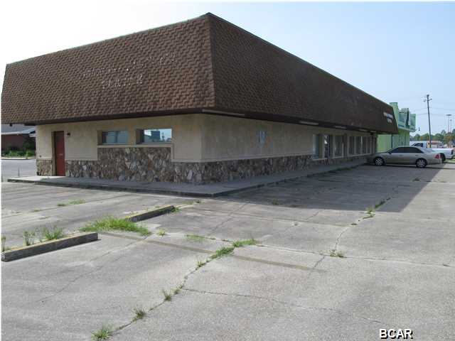 Very nice office space just off Tyndall Parkway near the Winn Dixie Shopping Center. Space is ideal for office/retail use, small dance studio/martial arts studio type use. Space has two large open rooms with reception area, 1 office, 1 large conference room, 2 restrooms, 2 kitchen/break rooms. This space is nicely appointed with ample parking and ready for immediate occupancy.