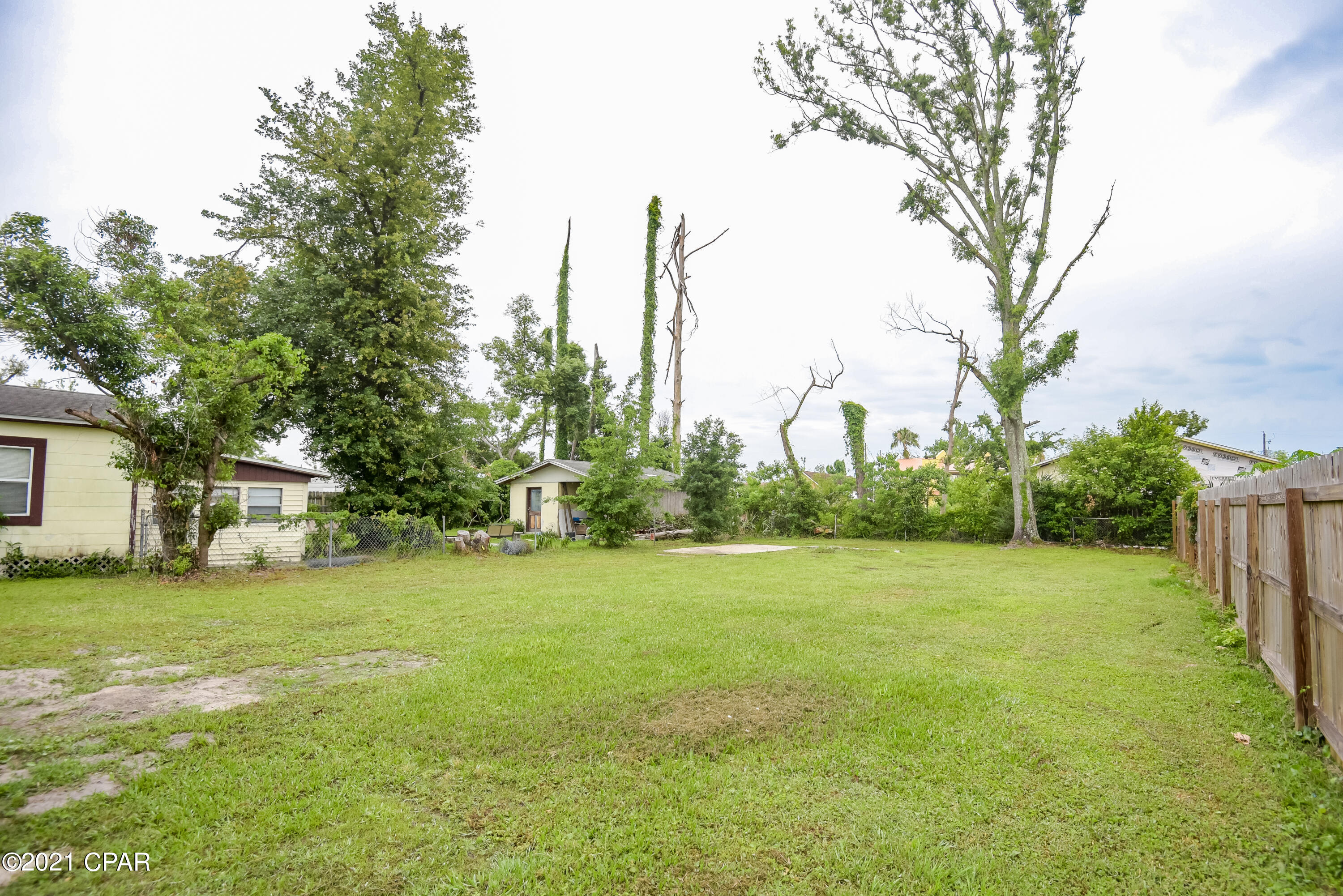 [No Recorded Subdiv] - Residential Lease