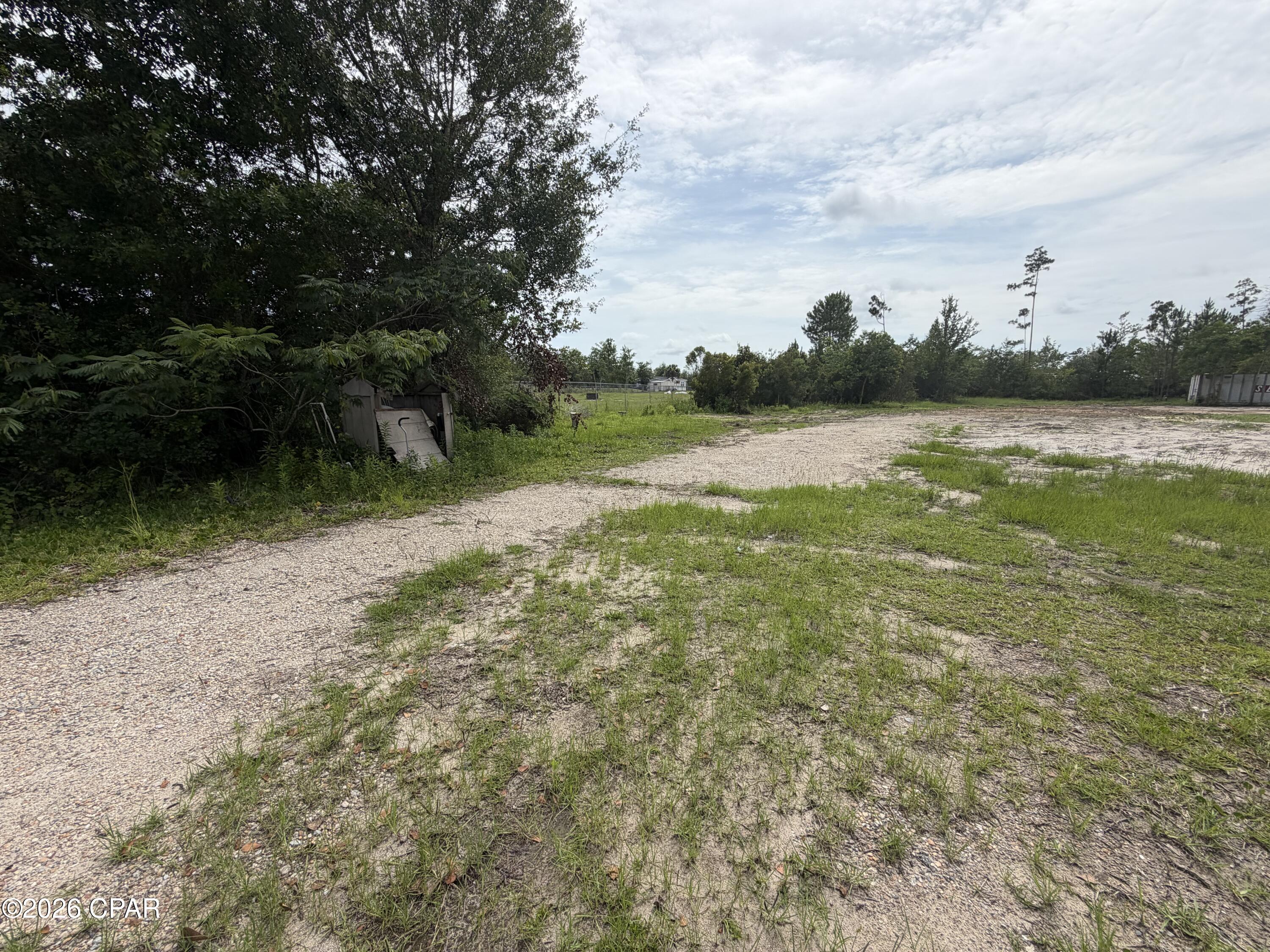 GREAT BIG LOT to build your dream home!! The lot is cleared and ready. This area is up and coming, is close enough to town but far enough away to be secluded! Drive by and go see it!!