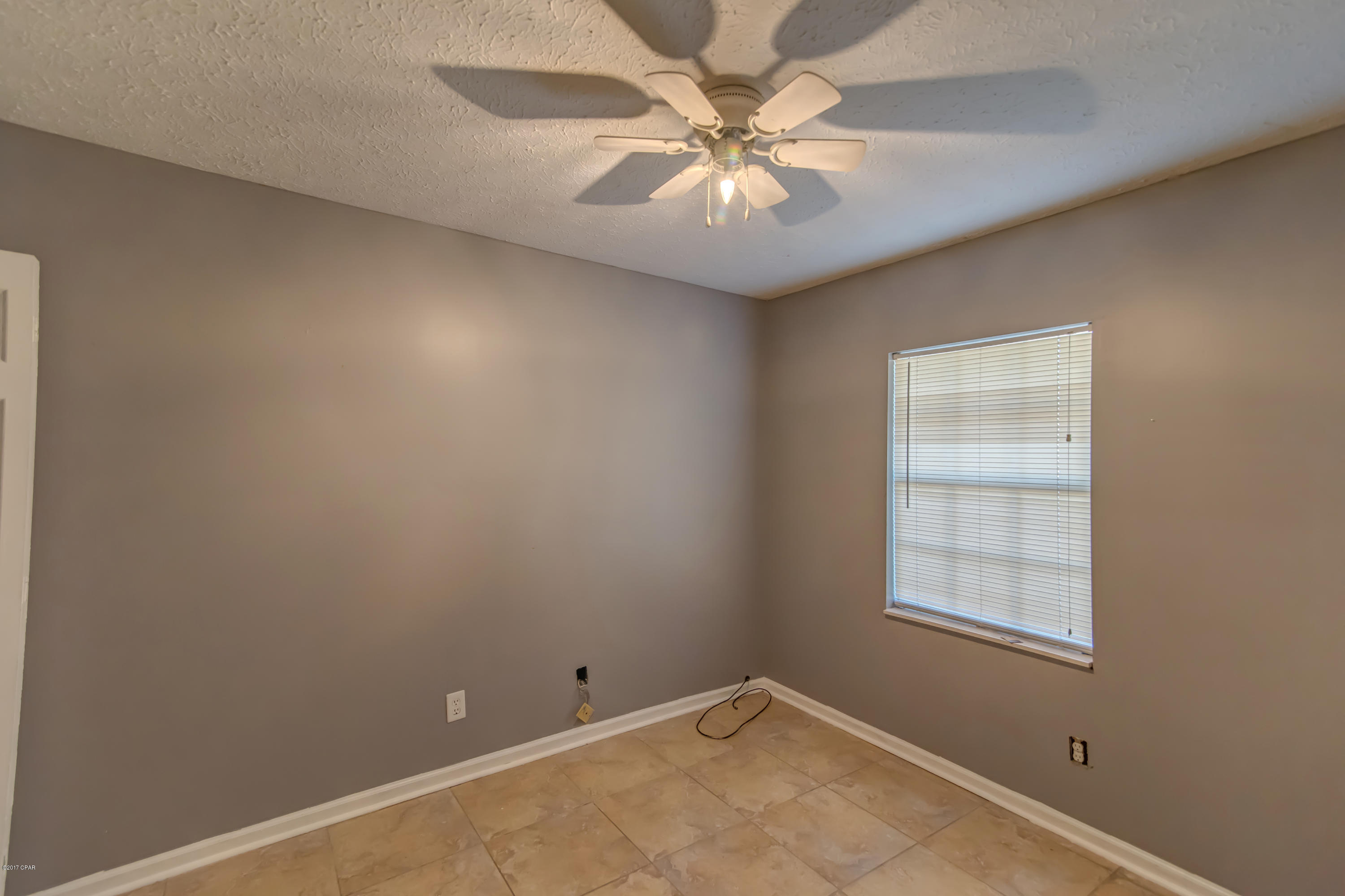 Hutchison's 1st To Bahama Bch - Residential Lease