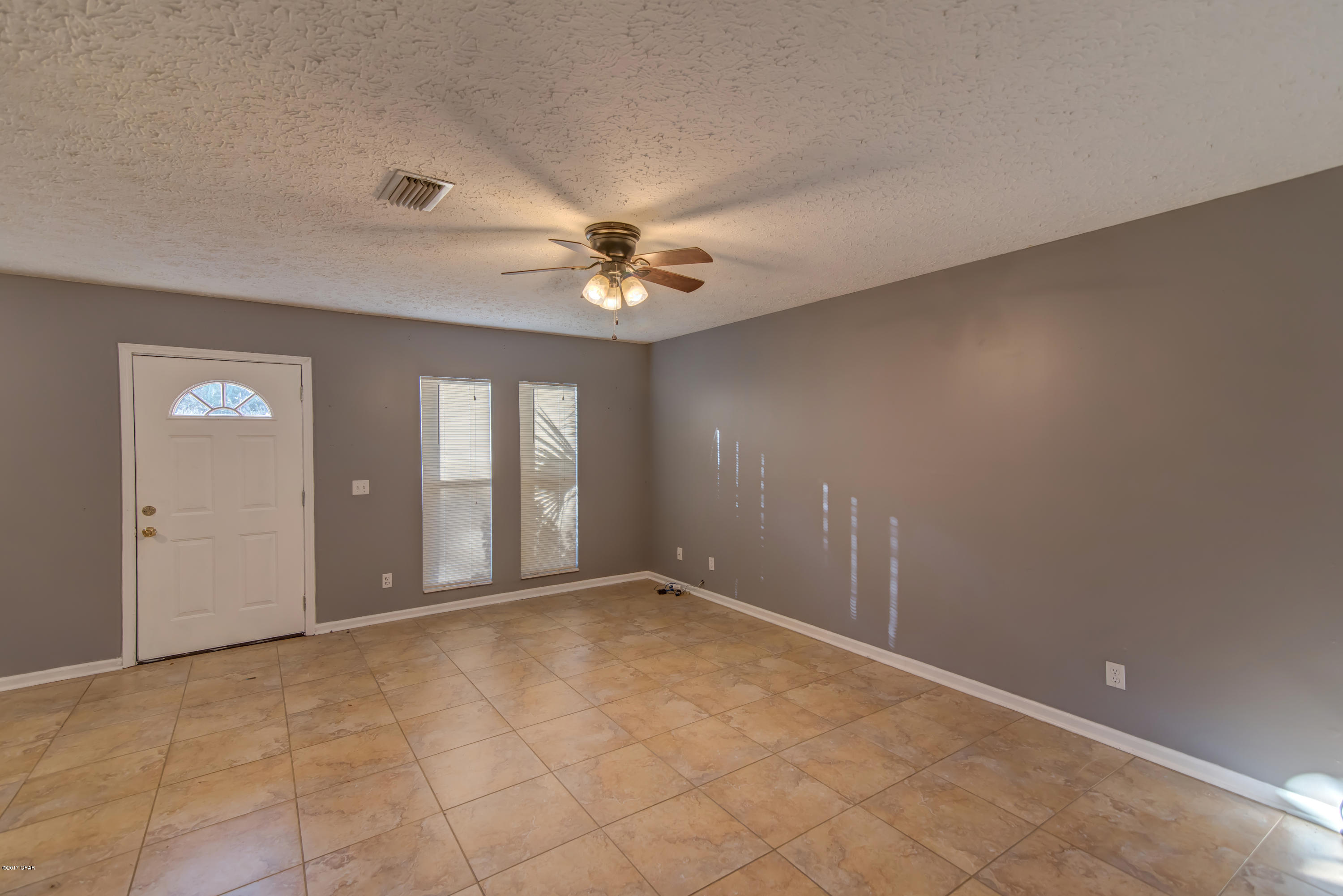 Hutchison's 1st To Bahama Bch - Residential Lease