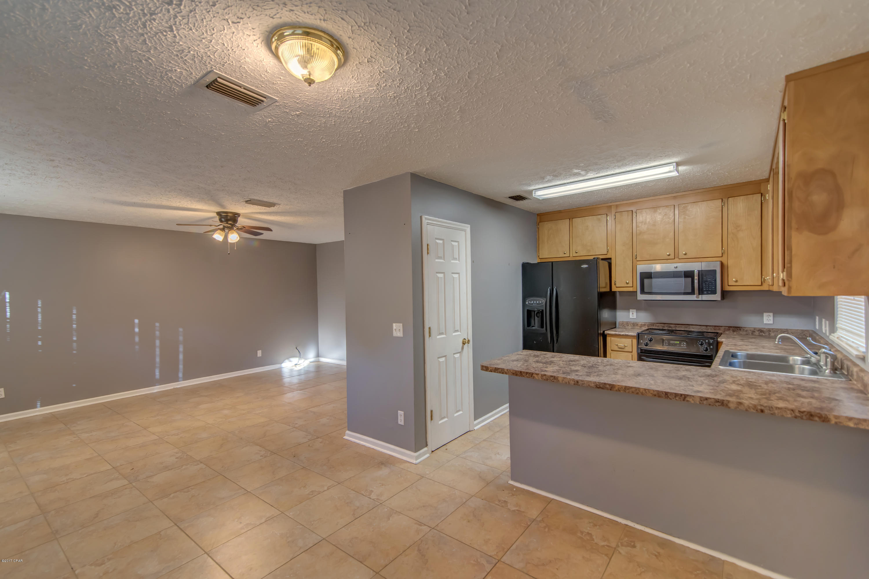 Hutchison's 1st To Bahama Bch - Residential Lease