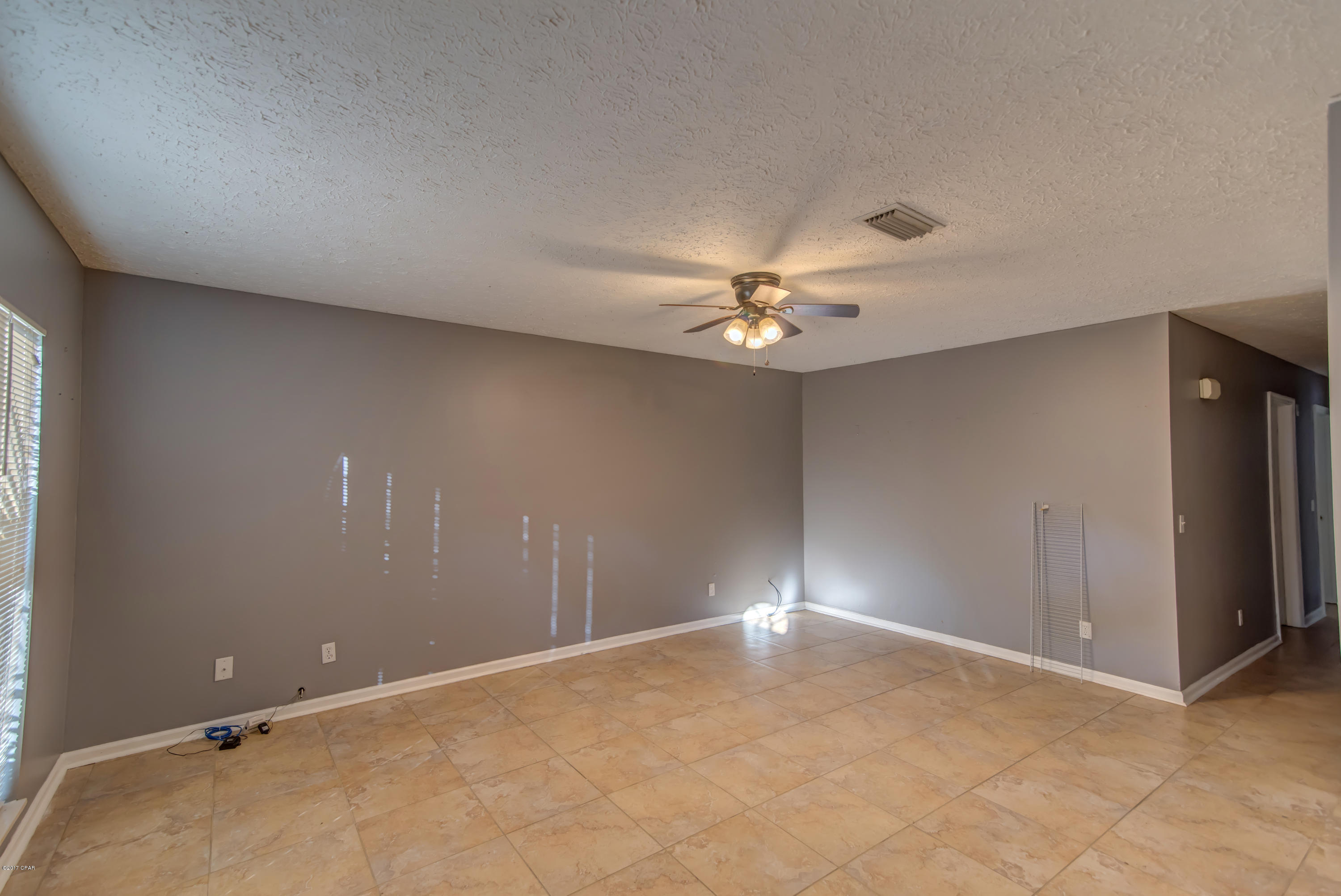 Hutchison's 1st To Bahama Bch - Residential Lease