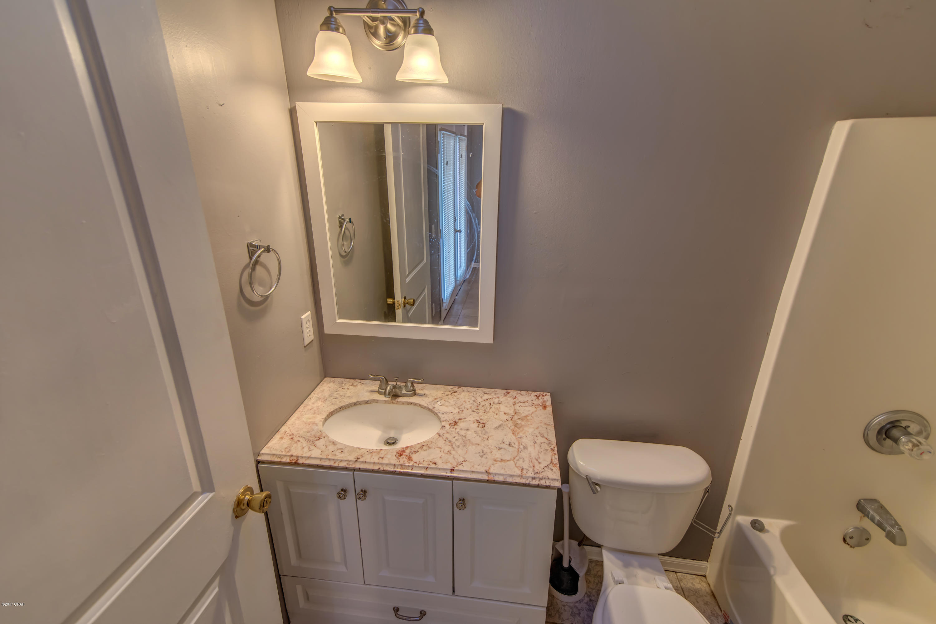 Hutchison's 1st To Bahama Bch - Residential Lease