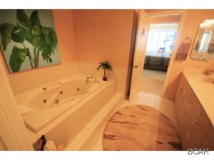 Summerwinds Condo - Residential