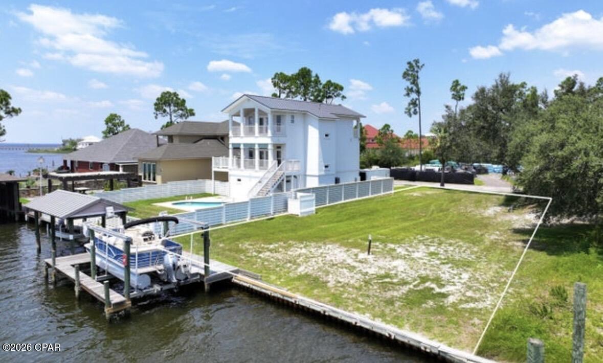 Venetian Villa - Land
