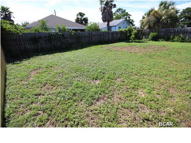 Hutchison's 2nd To Bahama Bch - Residential