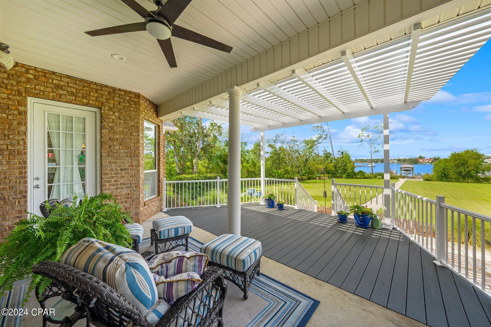 College Point 1st Add - Residential