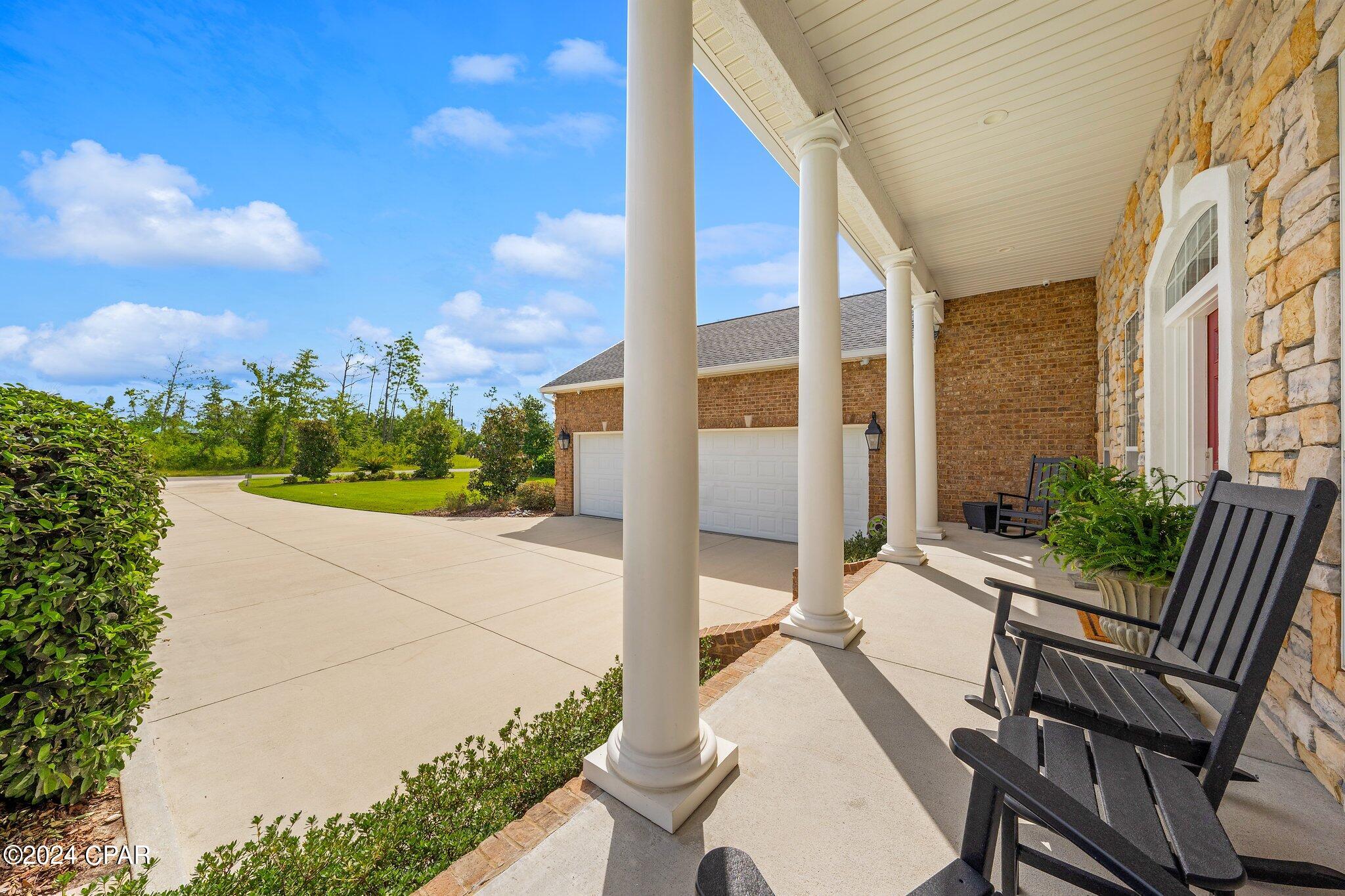College Point 1st Add - Residential