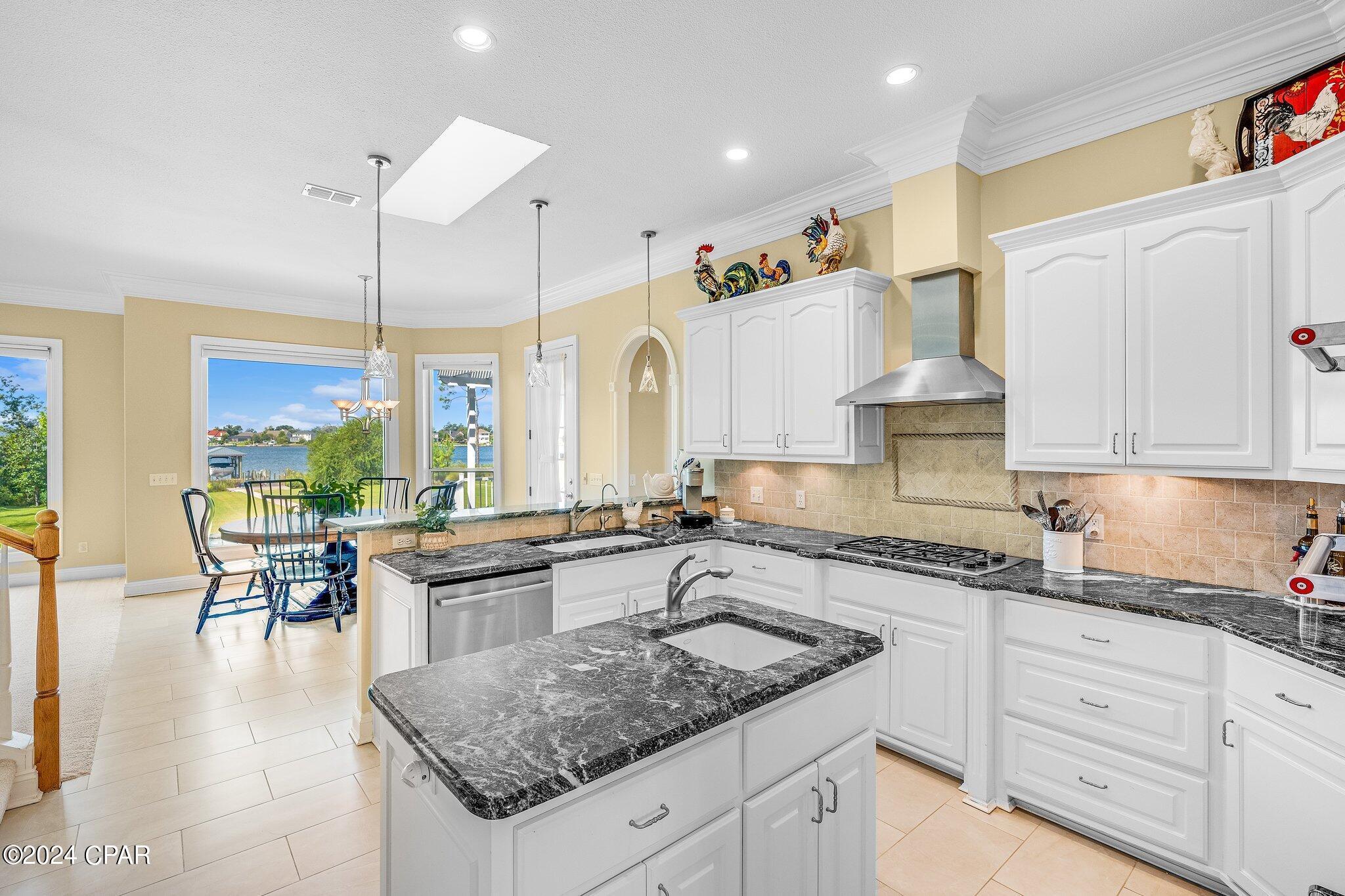 College Point 1st Add - Residential