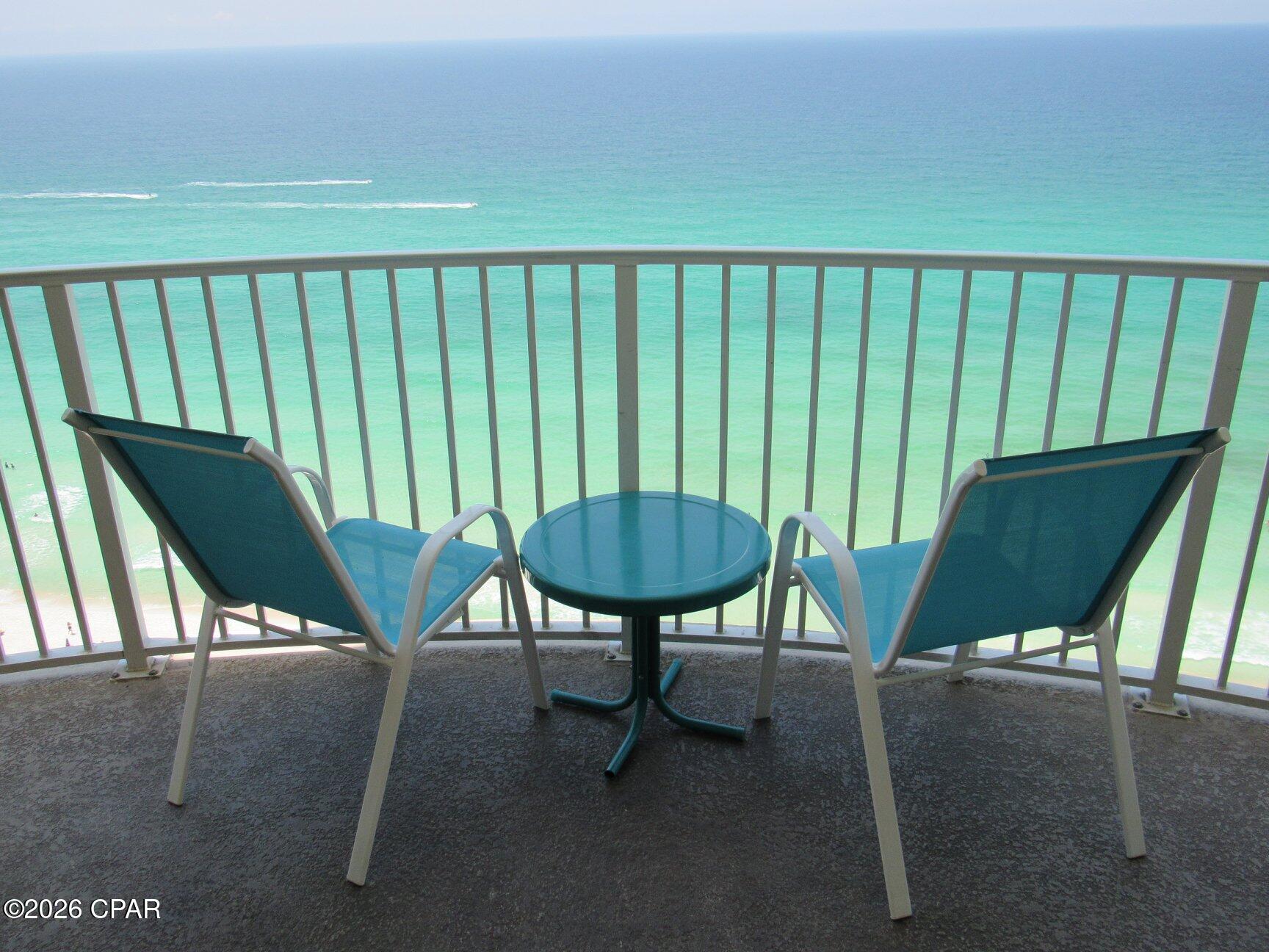 Twin Palms Resort - Residential