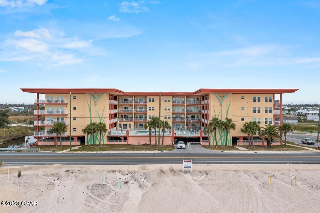 Paradise Shores - Residential