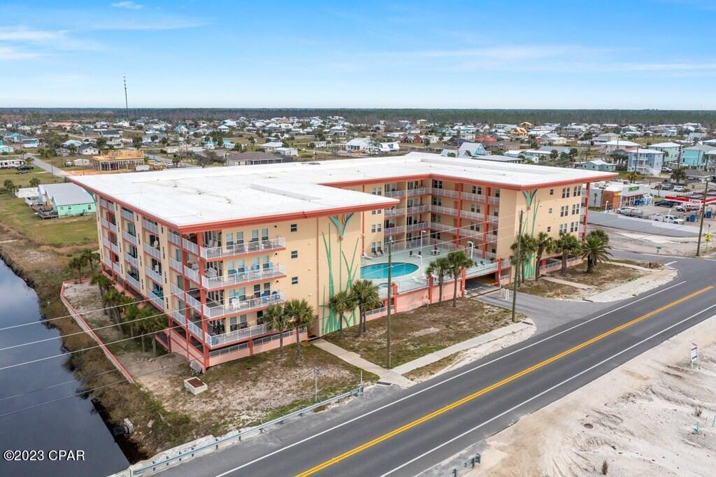 Paradise Shores - Residential