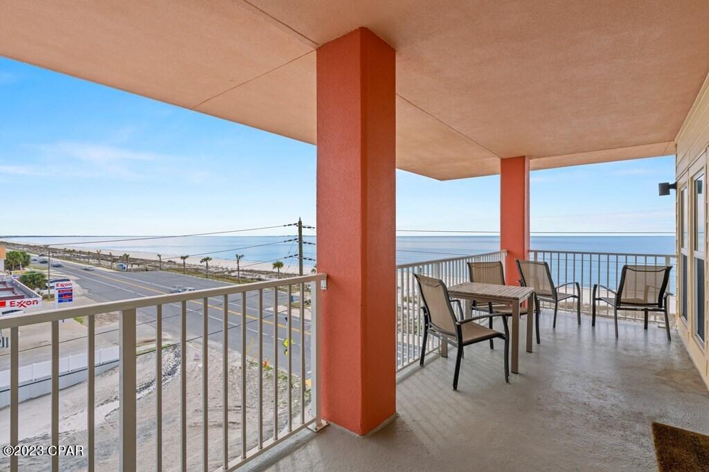 Paradise Shores - Residential