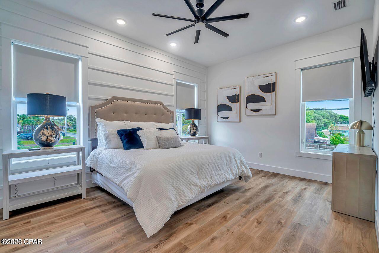 Laguna Beach Estates 7th Add - Residential