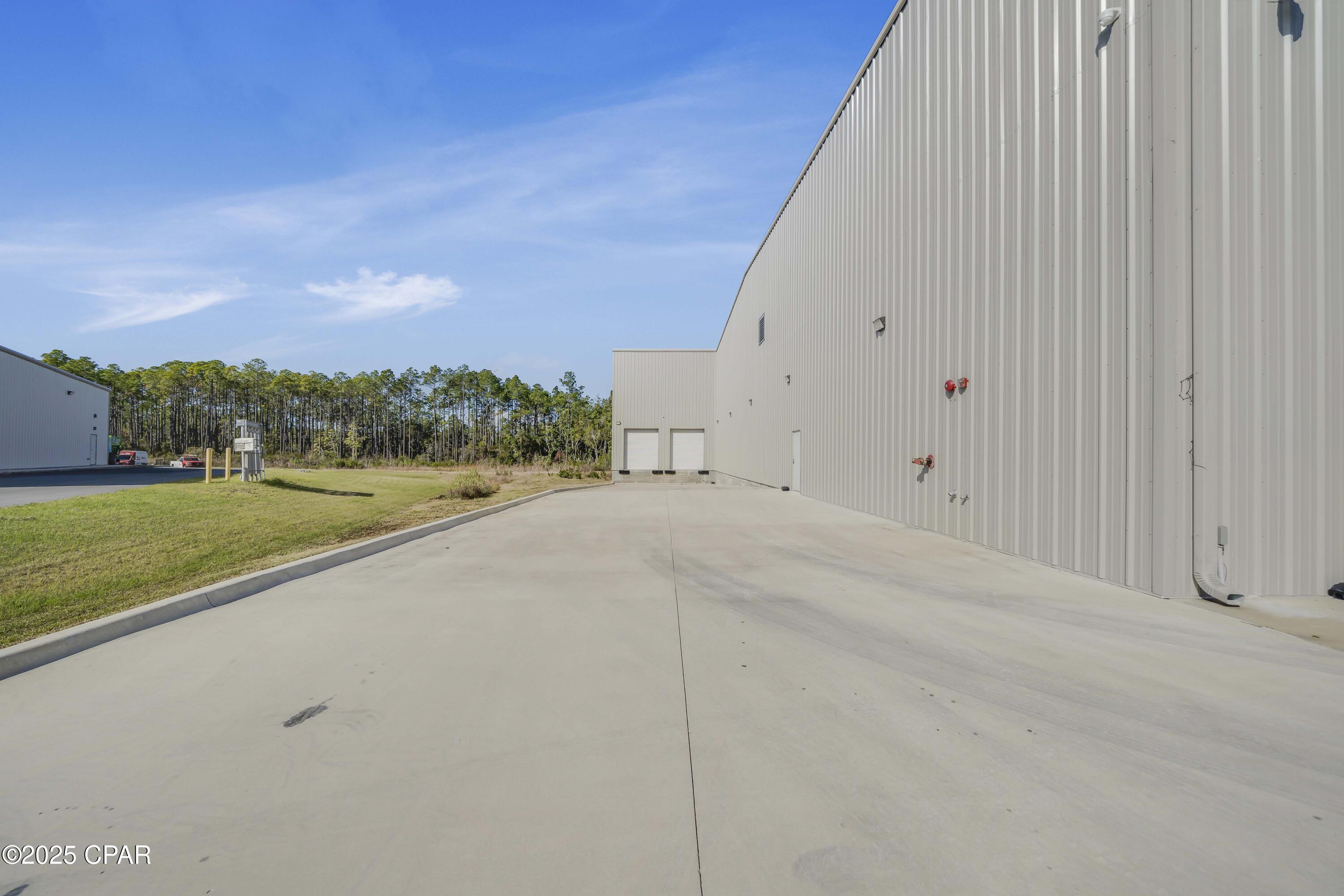 Beach Commerce Park - Commercial Lease