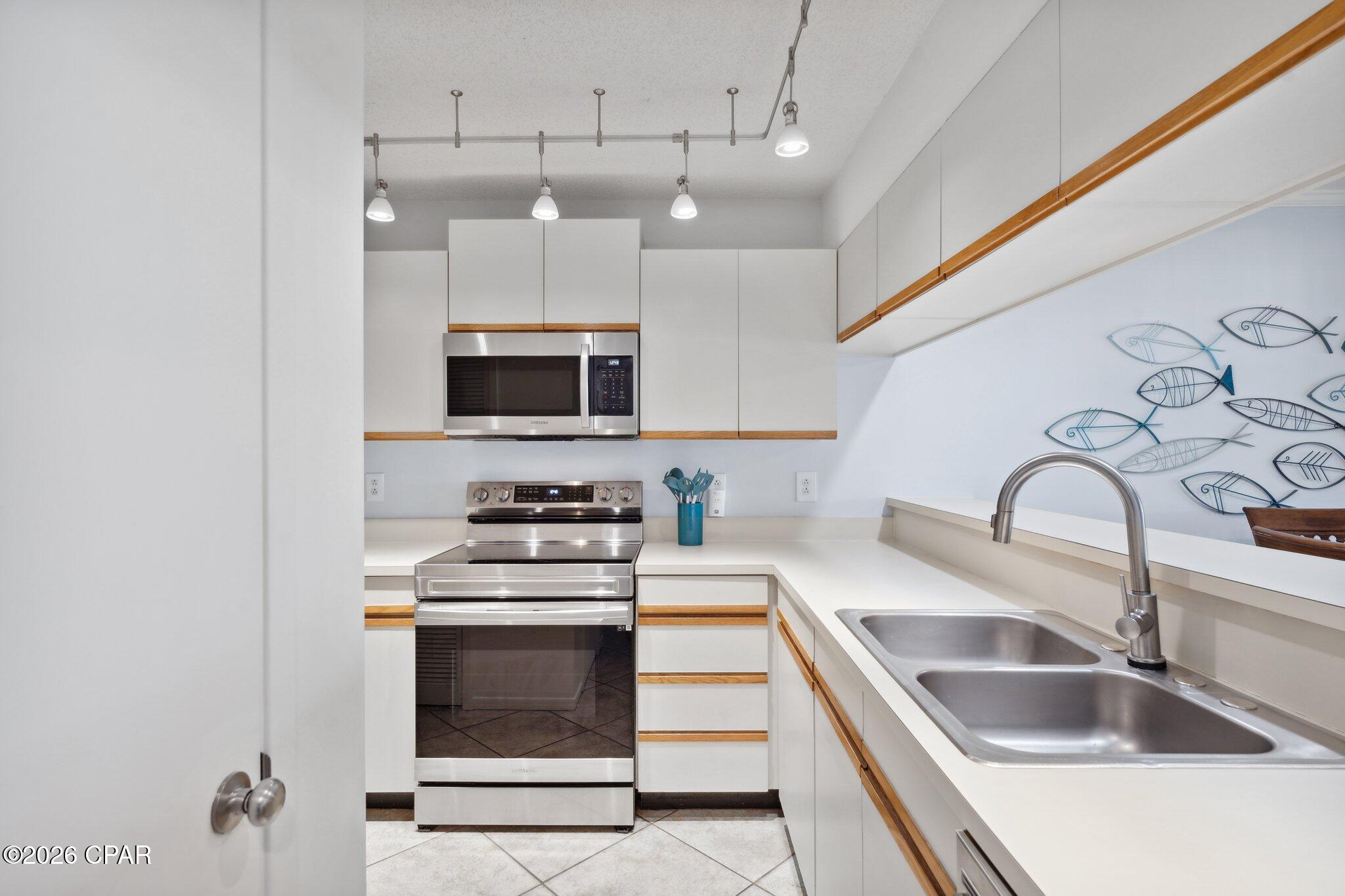 Edgewater Golf Villas II-B - Residential