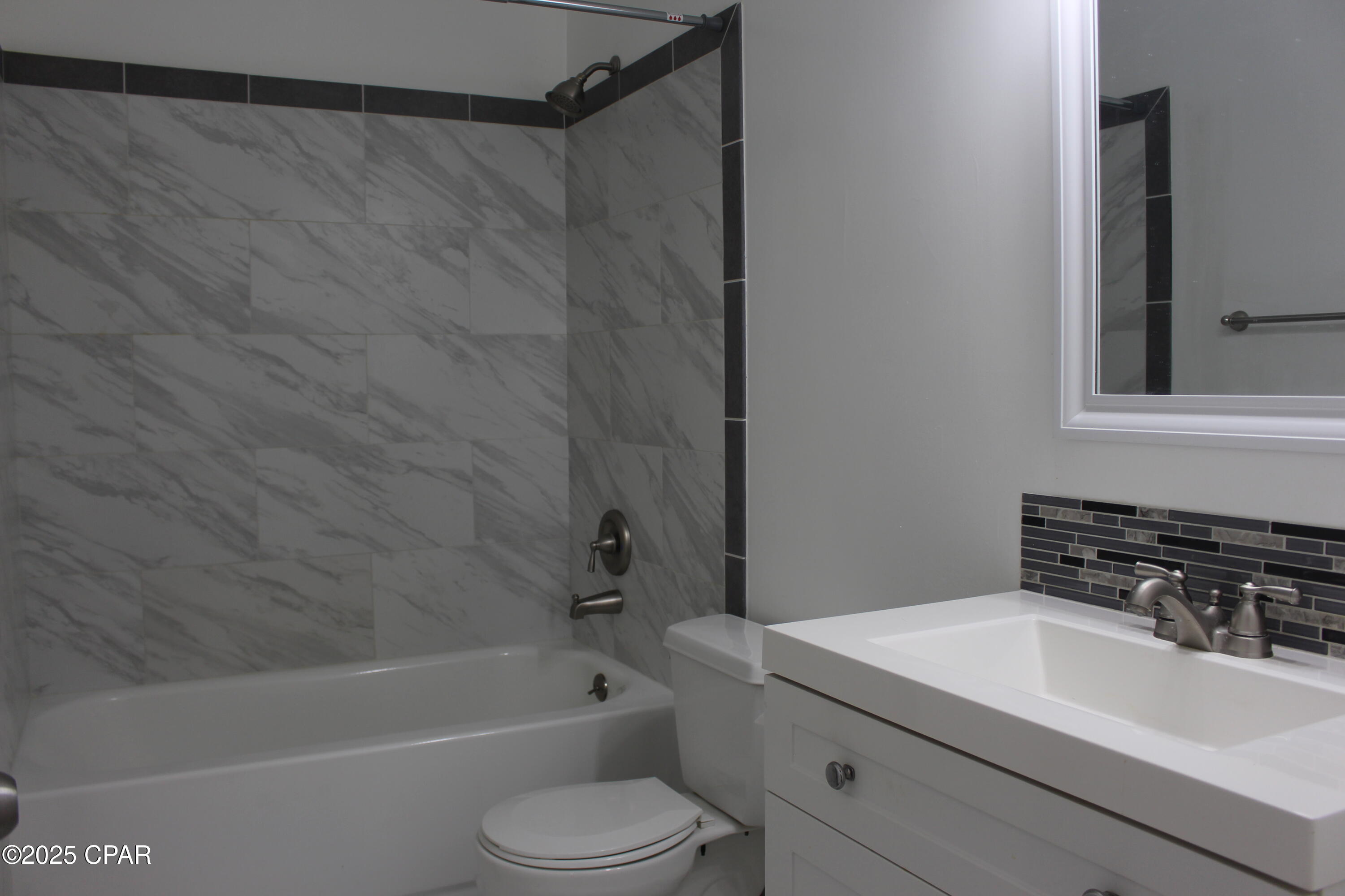 Laguna Beach 2nd Add - Residential