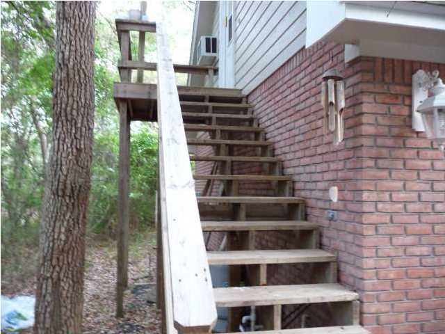 Quiet area of Deer Point Lake, 1 bath efficiency apartment above garage. Hard wood flooring, tile shower. On well and septic. No Pets No Smoking