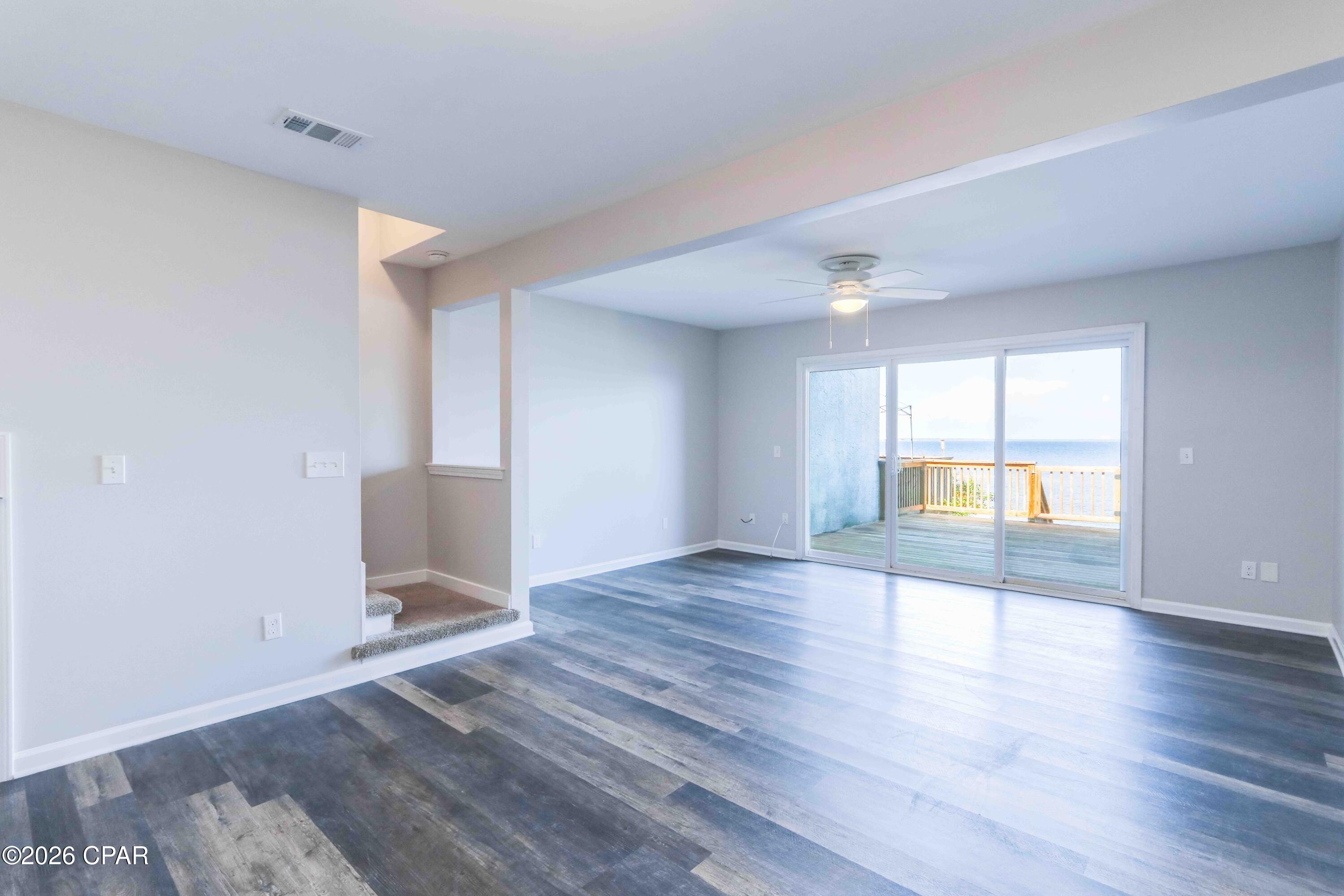 Oakshore Villas Twnhs - Residential