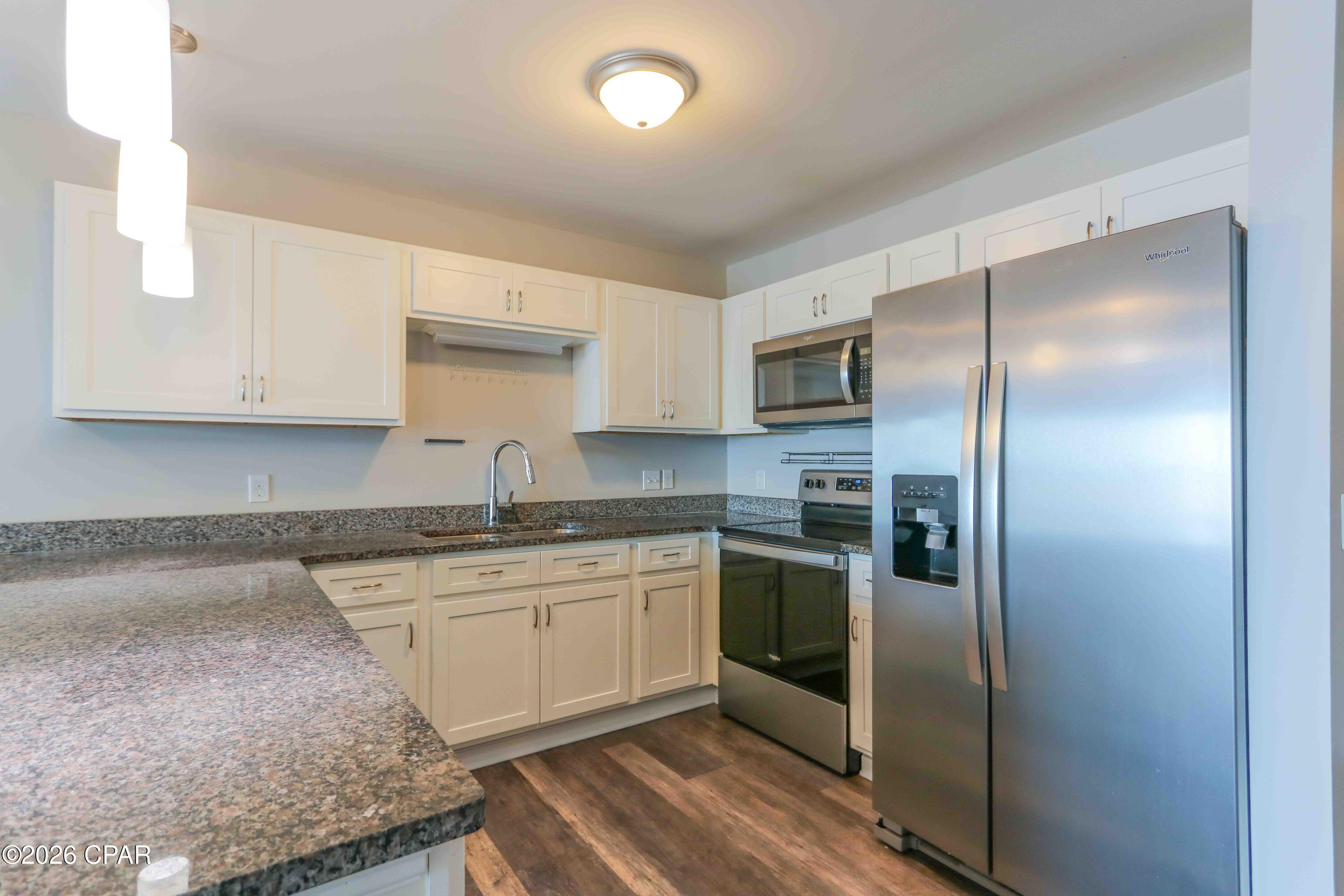 Oakshore Villas Twnhs - Residential