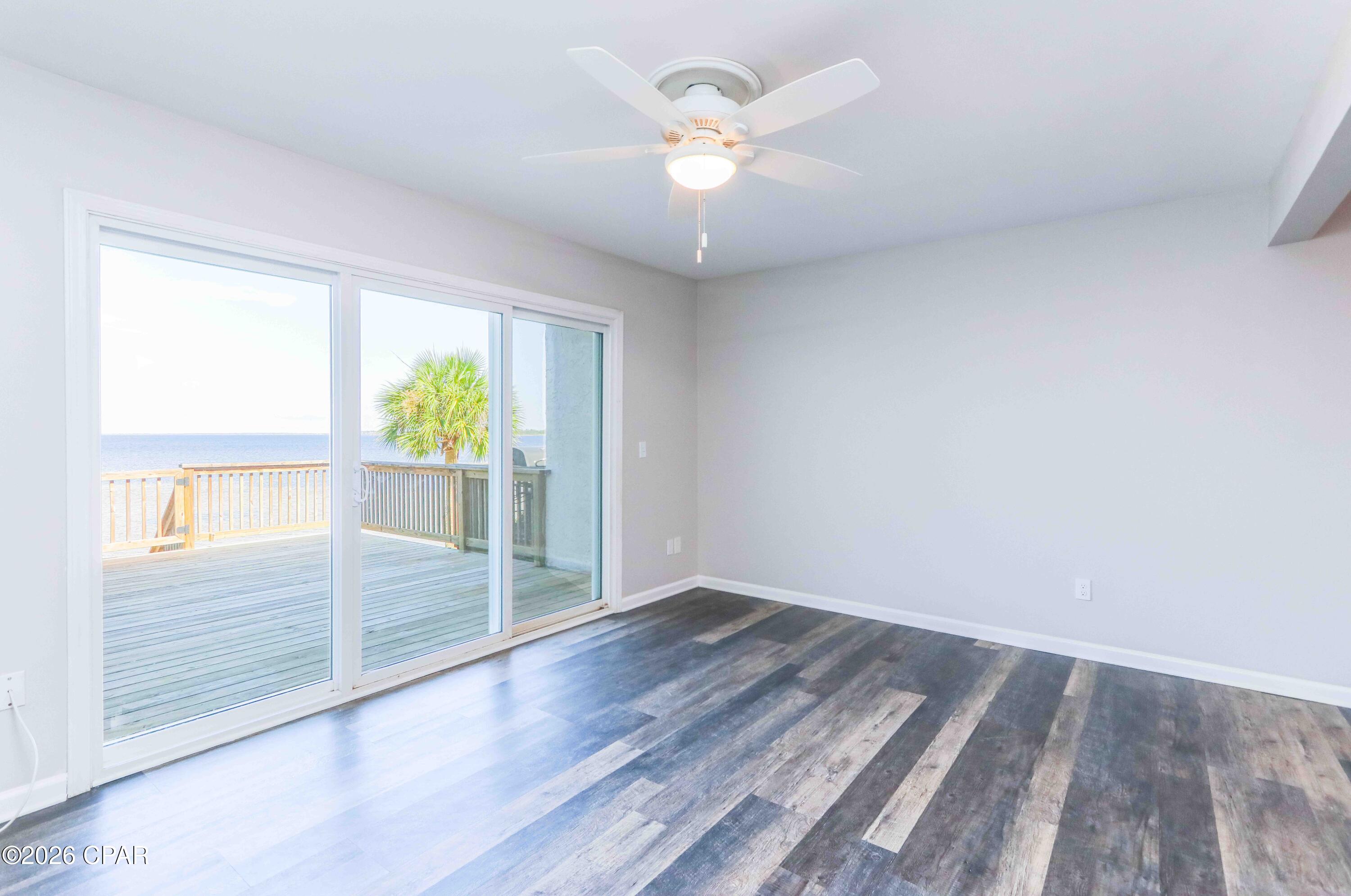 Oakshore Villas Twnhs - Residential