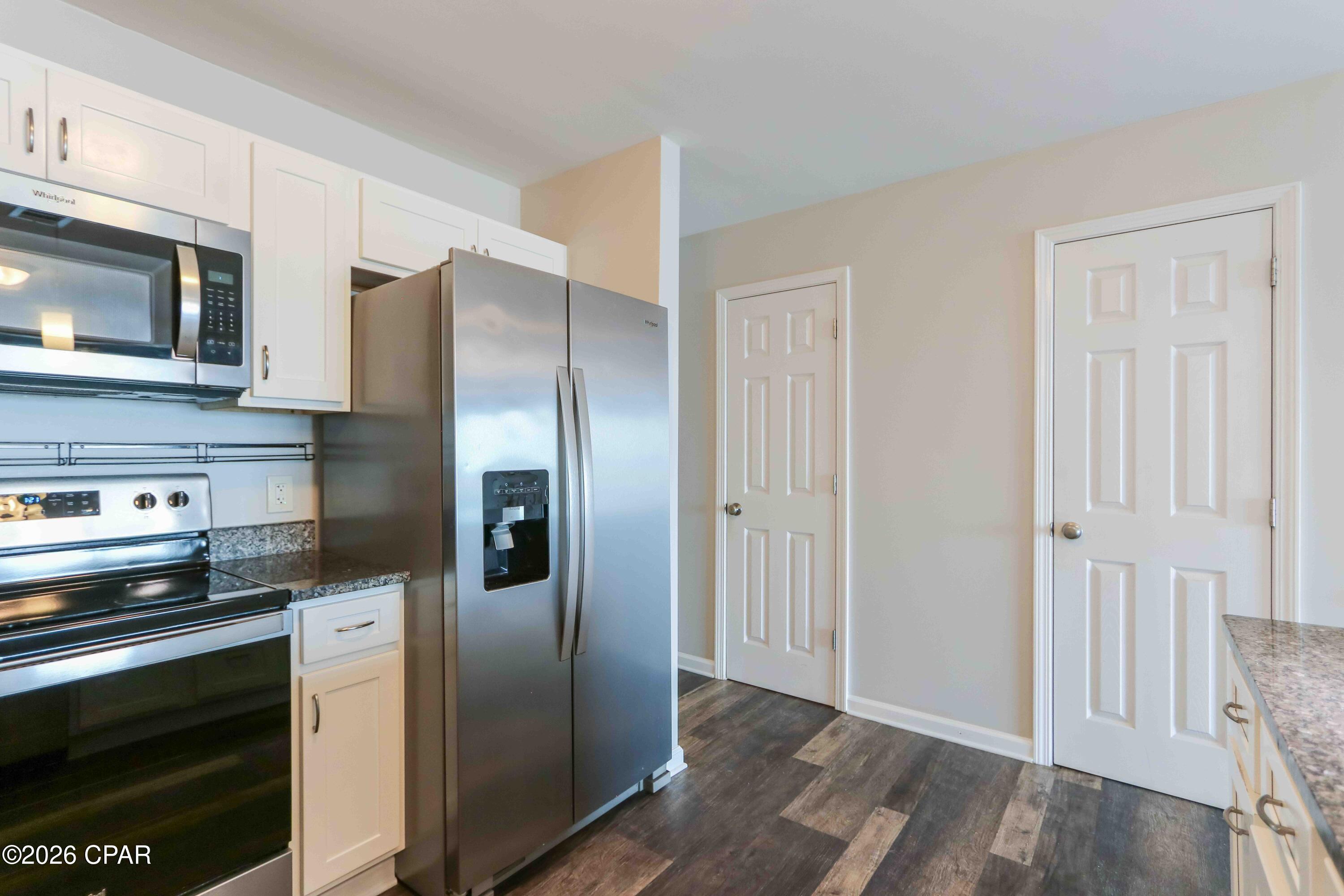 Oakshore Villas Twnhs - Residential