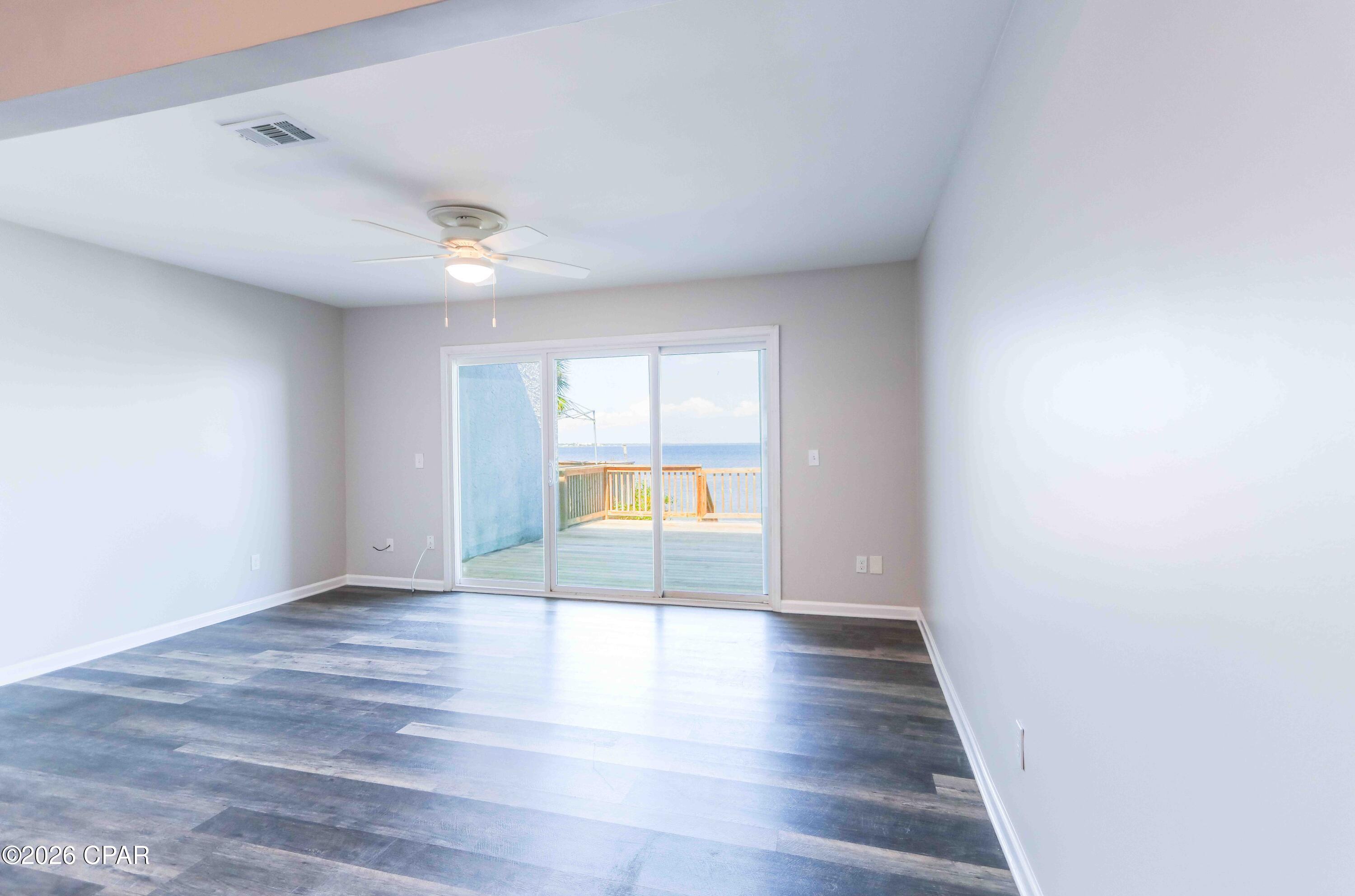 Oakshore Villas Twnhs - Residential