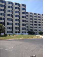 This unit is a great Gulf front unit. Tiled throughout with a king bed and futon. This property is a good rental with wonderful sunsets and sunrises! Come watch the beautiful Gulf and white sands. The condominium project has a large swimming pool, kiddies pool, sun deck, grills, and lots more.