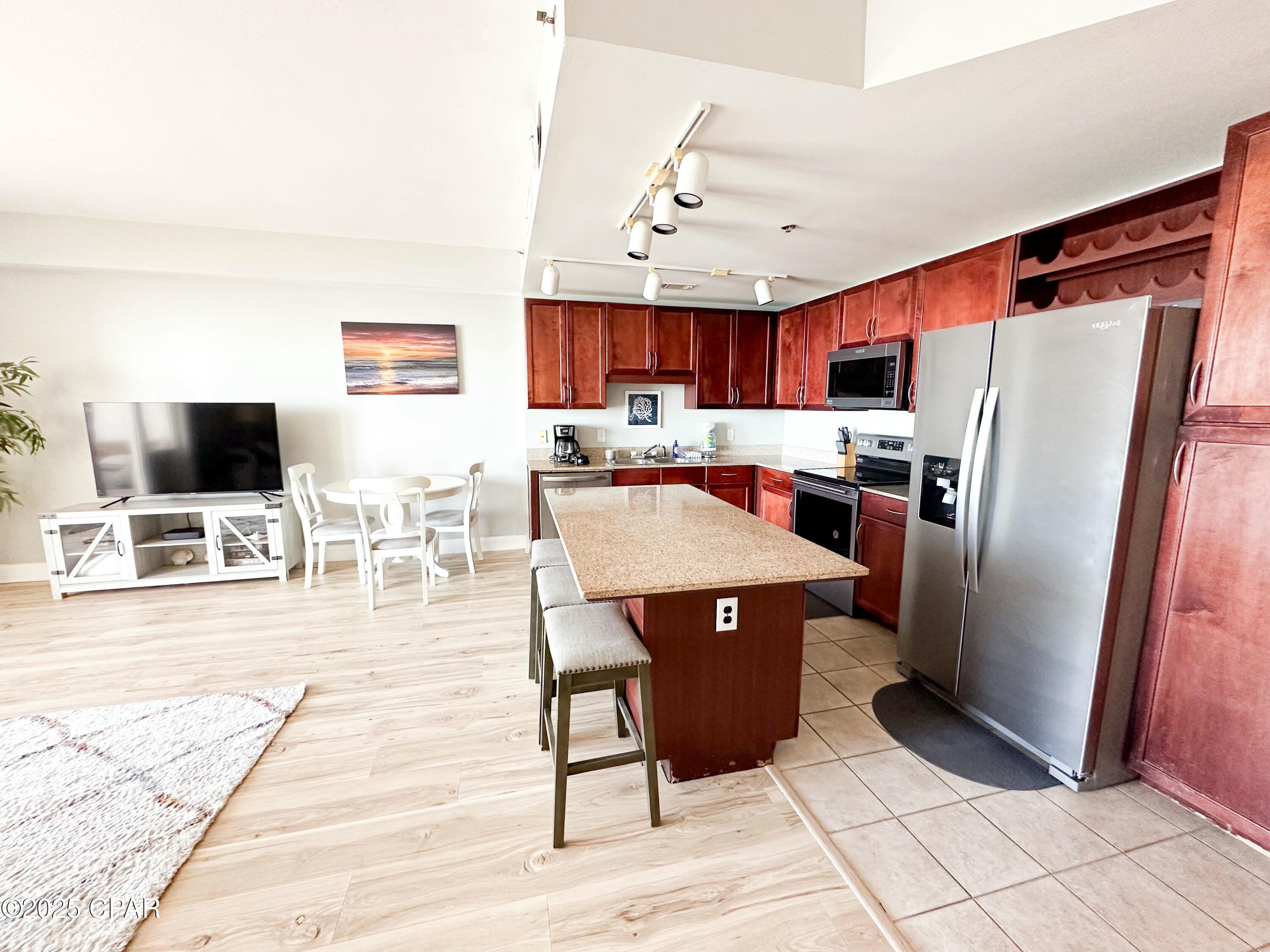 Laketown Wharf - Residential